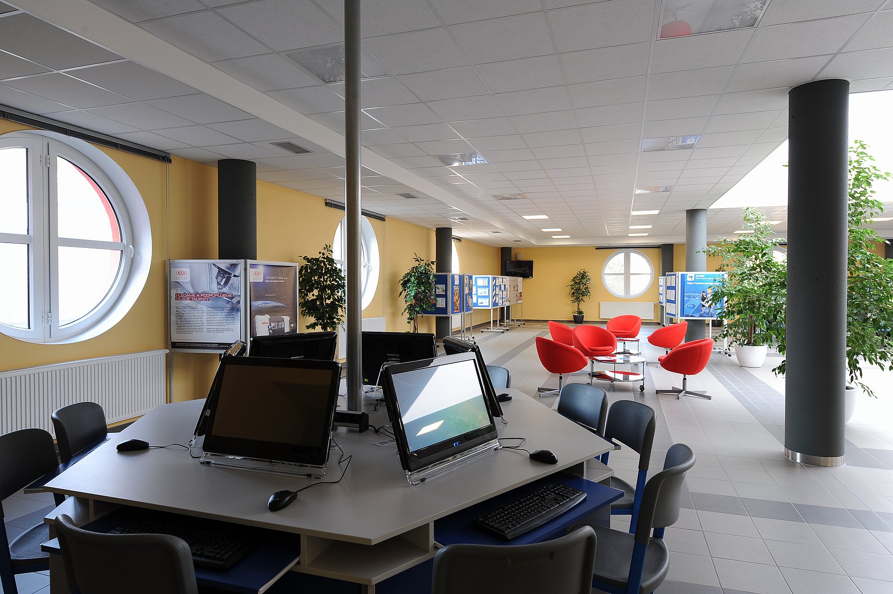 Sezimácká střední  / VOŠ, SŠ, COP Sezimovo Ústí foto 5