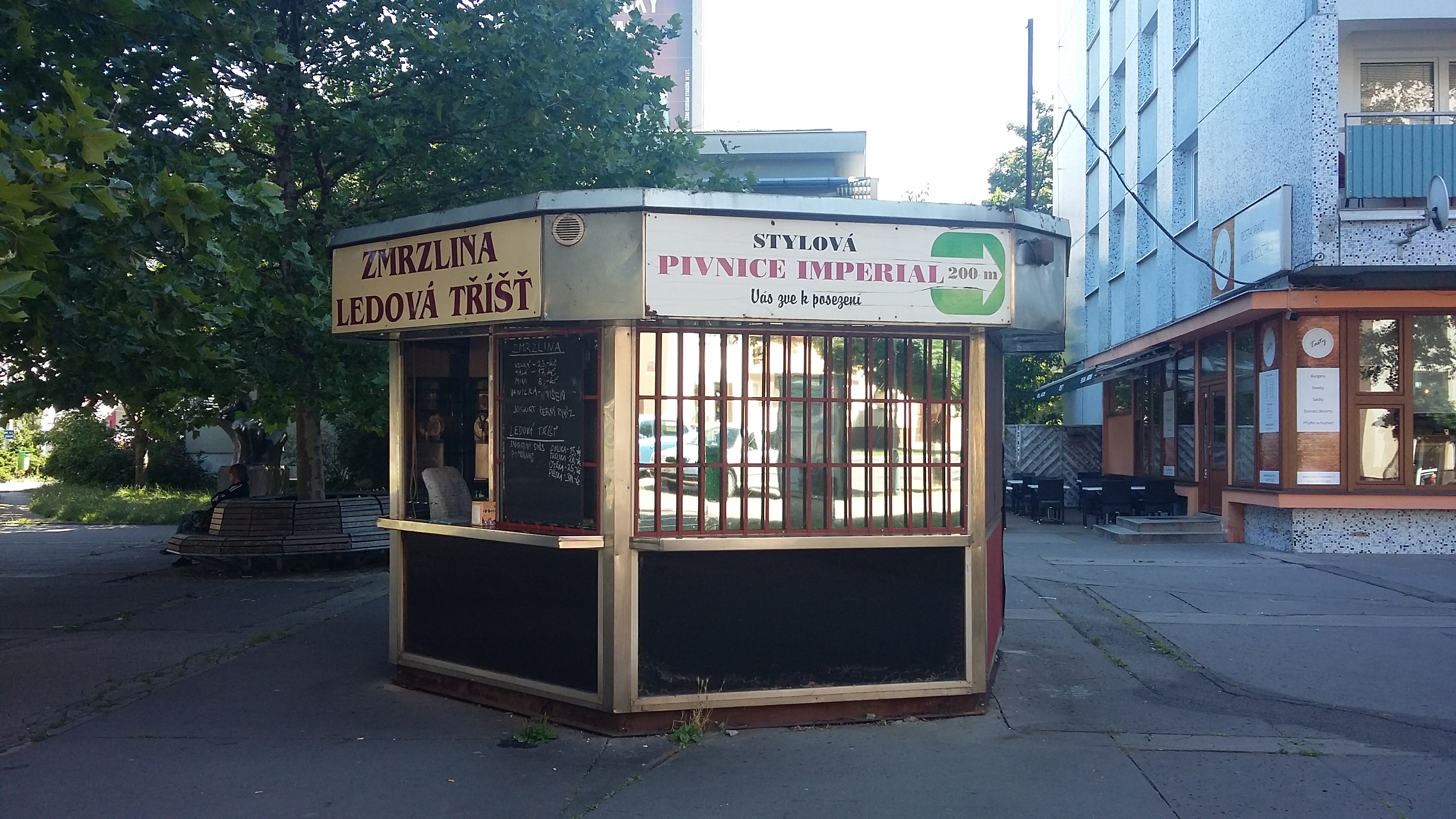 Zmrzlinový stánek Palackého třída foto 1