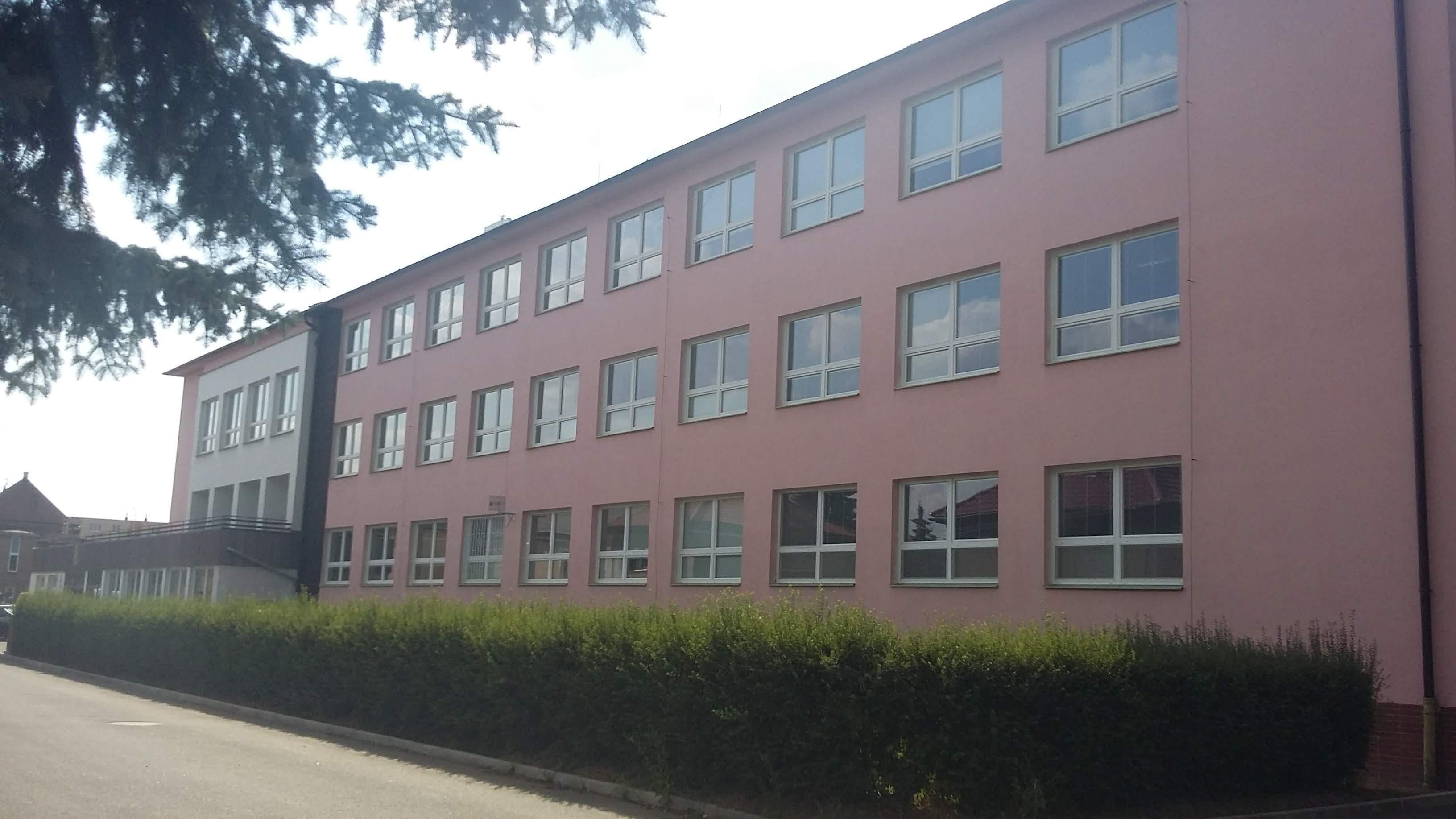 ZŠ, Hrochův Týnec