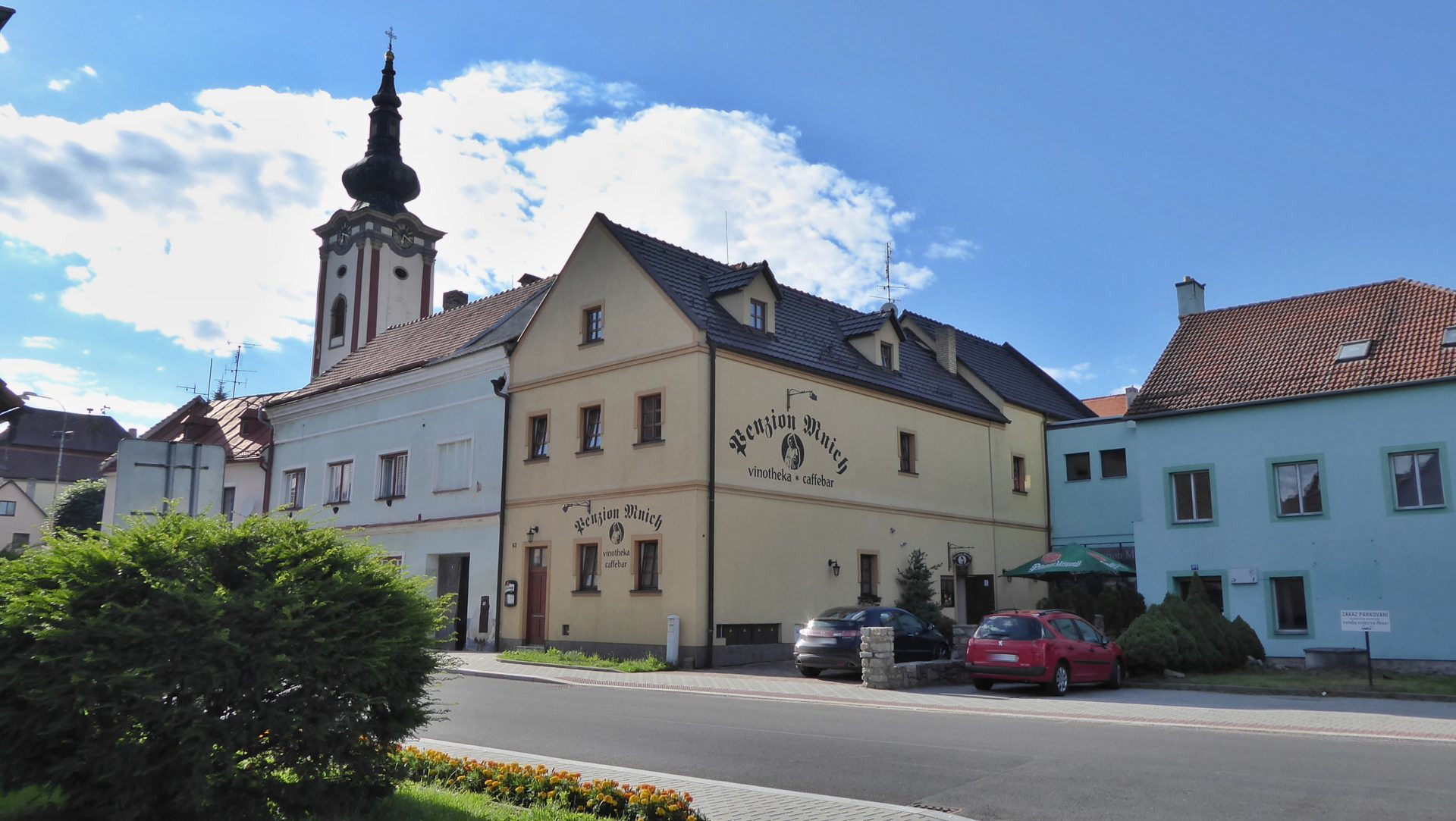 Kavárna a vinotéka Mnich foto 2