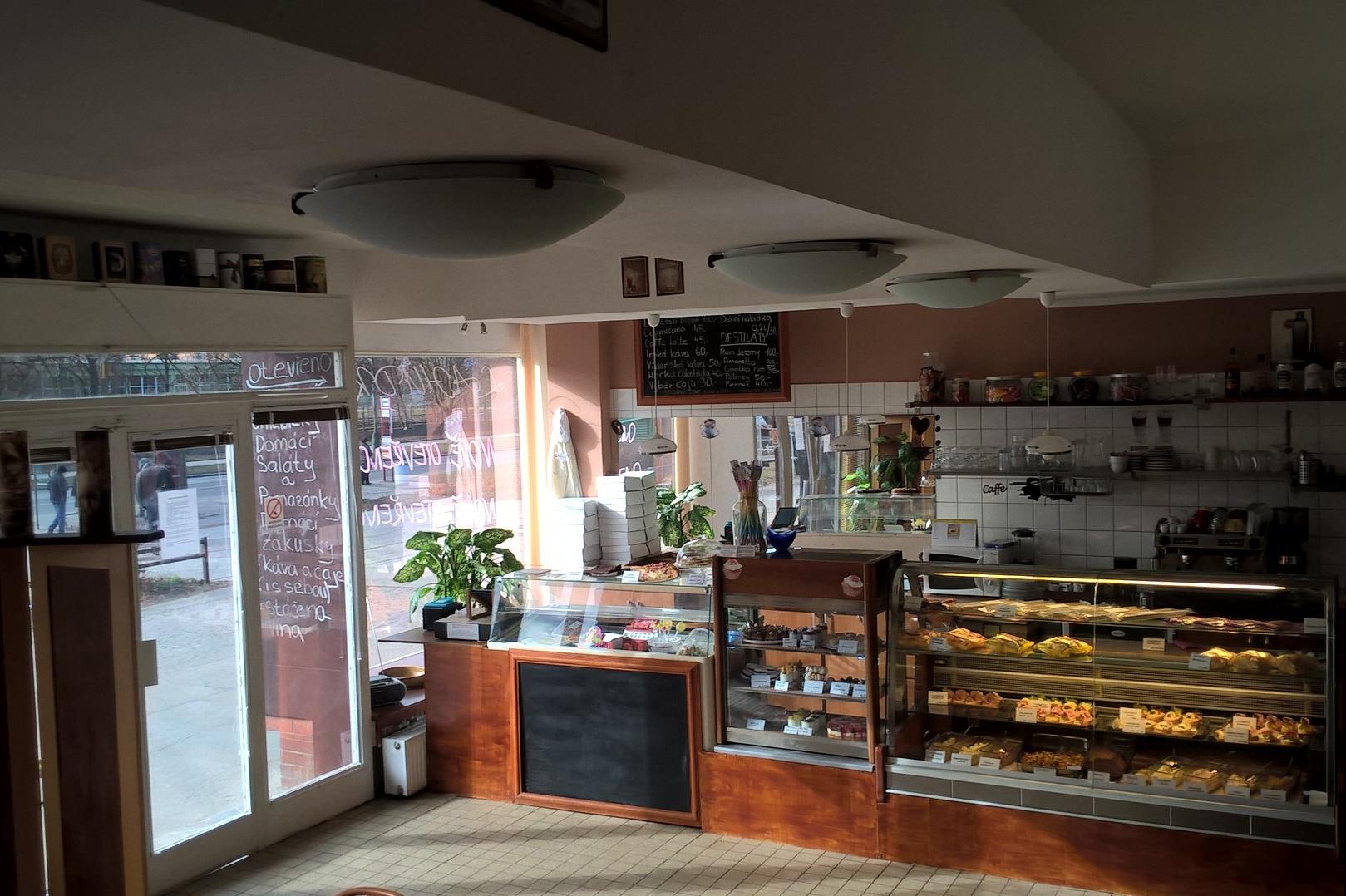 Lahůdky a cukrárna U přátel