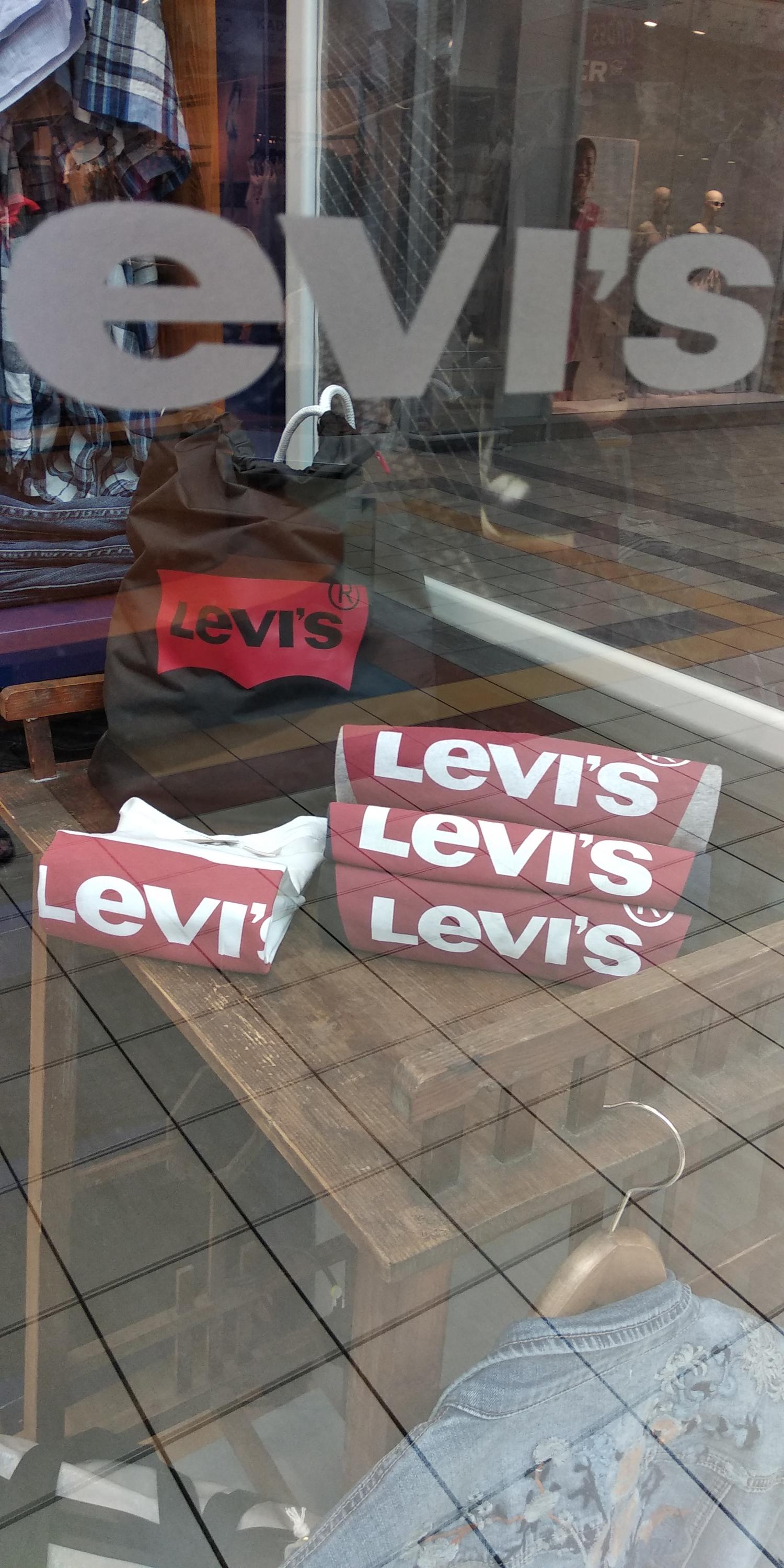 Jeanszone Levis, Lee, Wrangler foto 4