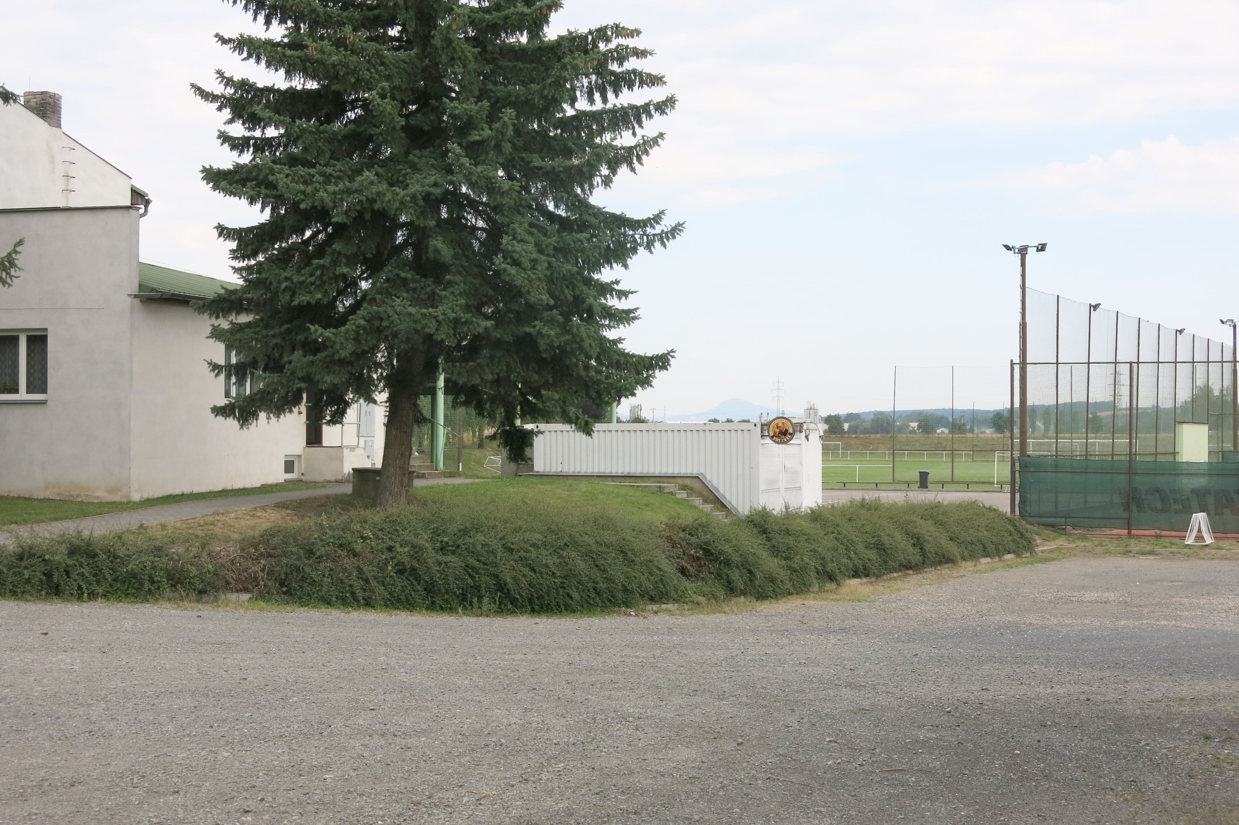 Fotbalové hřiště - TJ Sokol Dolní Beřkovice foto 2