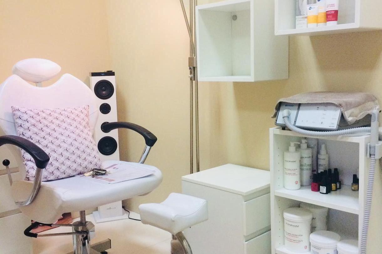 Monika Loeblová - Přístrojová pedikúra