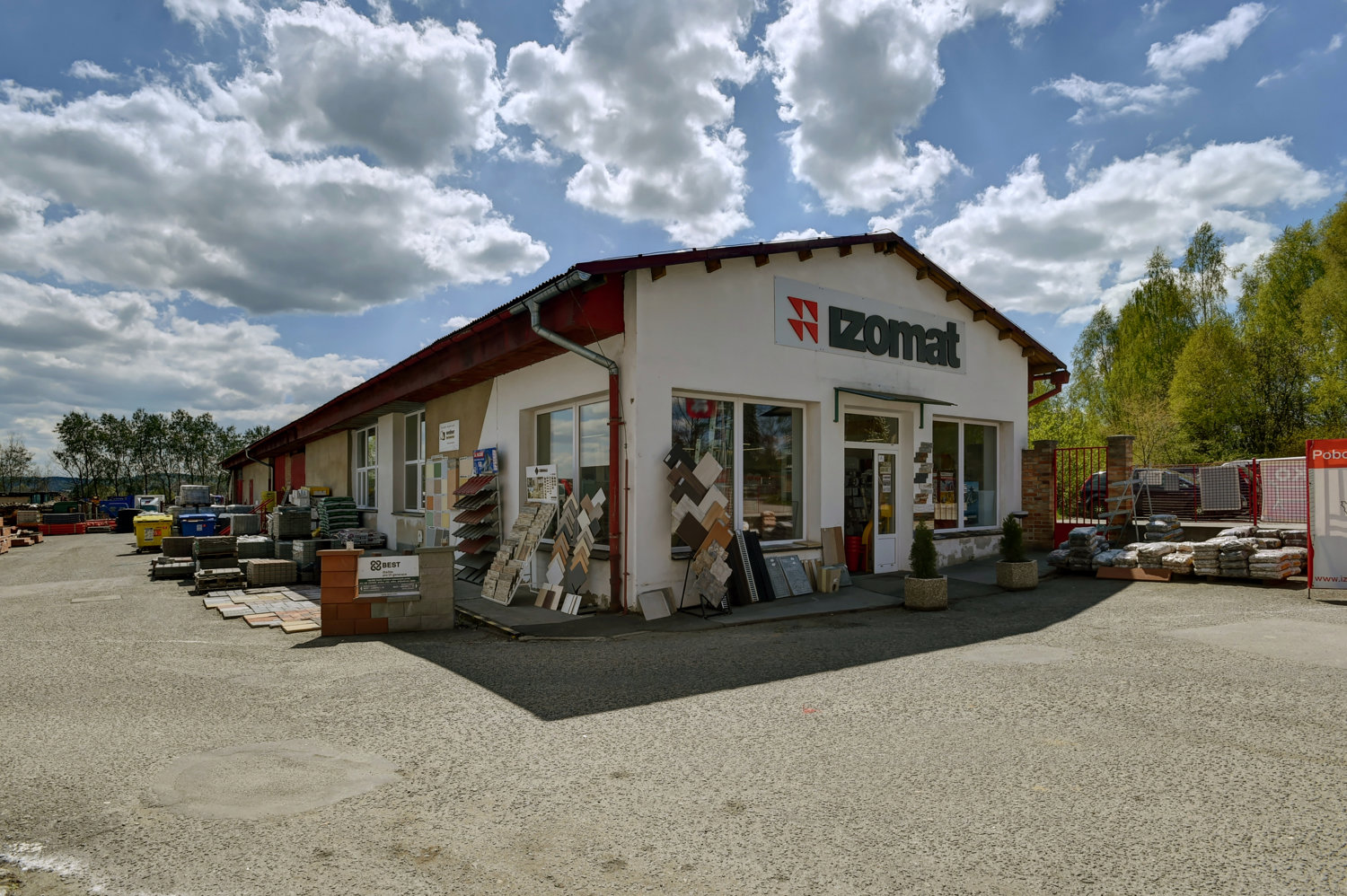 IZOMAT stavebniny foto 4