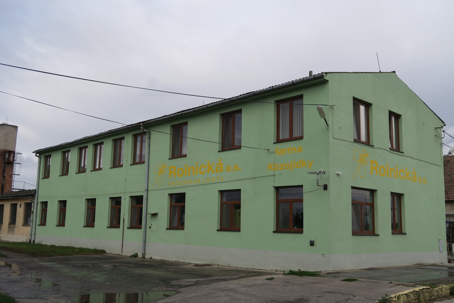 Rolnická a.s. Hroznová Lhota foto 2