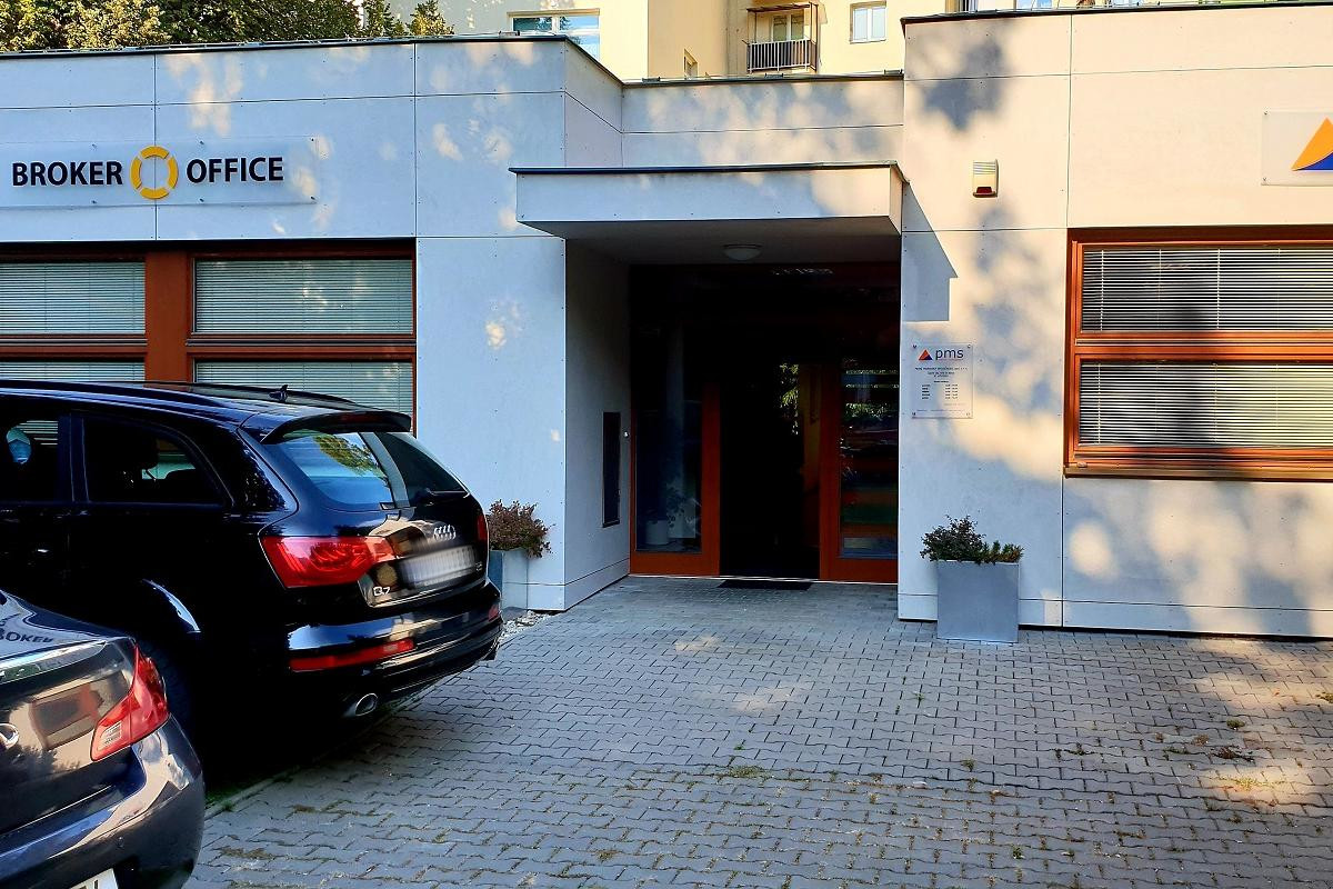 PRVNÍ MORAVSKÁ SPOLEČNOST, spol. s r.o. – BROKER OFFICE foto 1