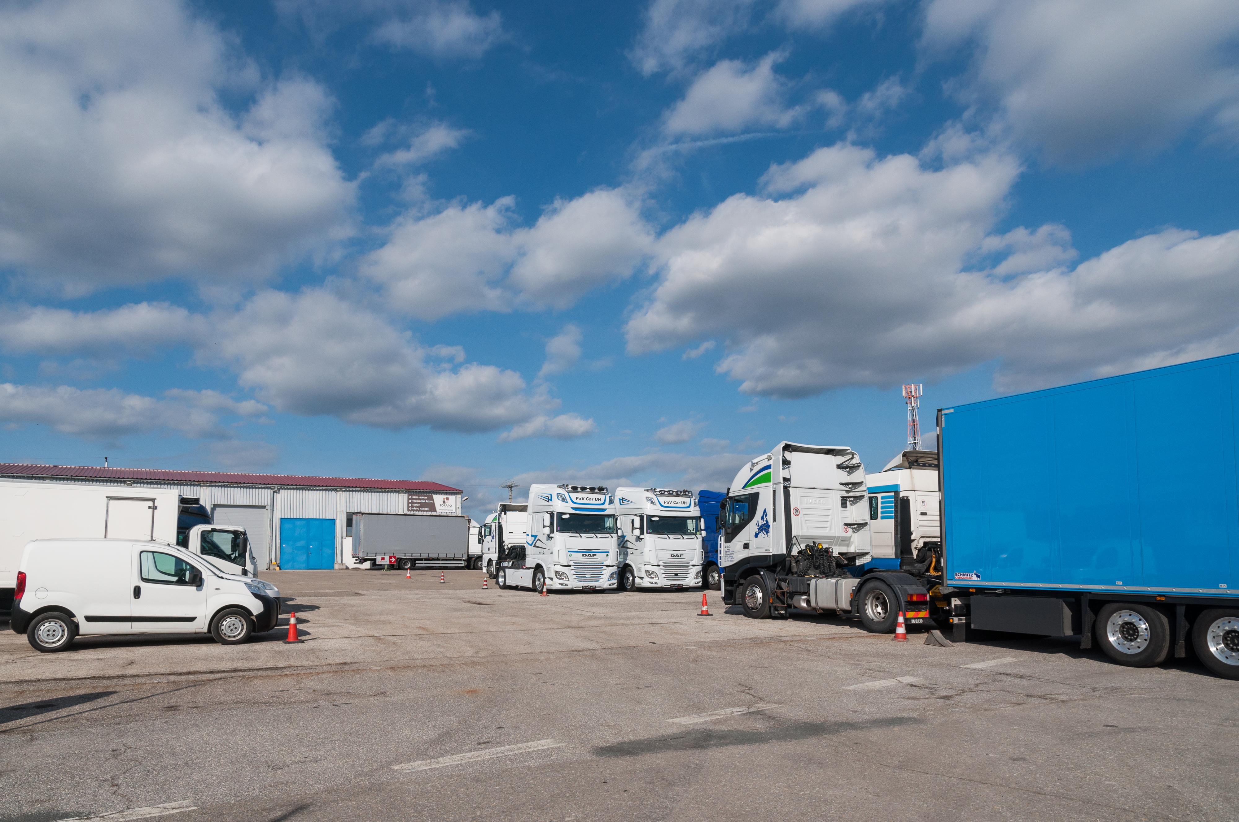 AUTOMARKET TRUCKS s.r.o. foto 6