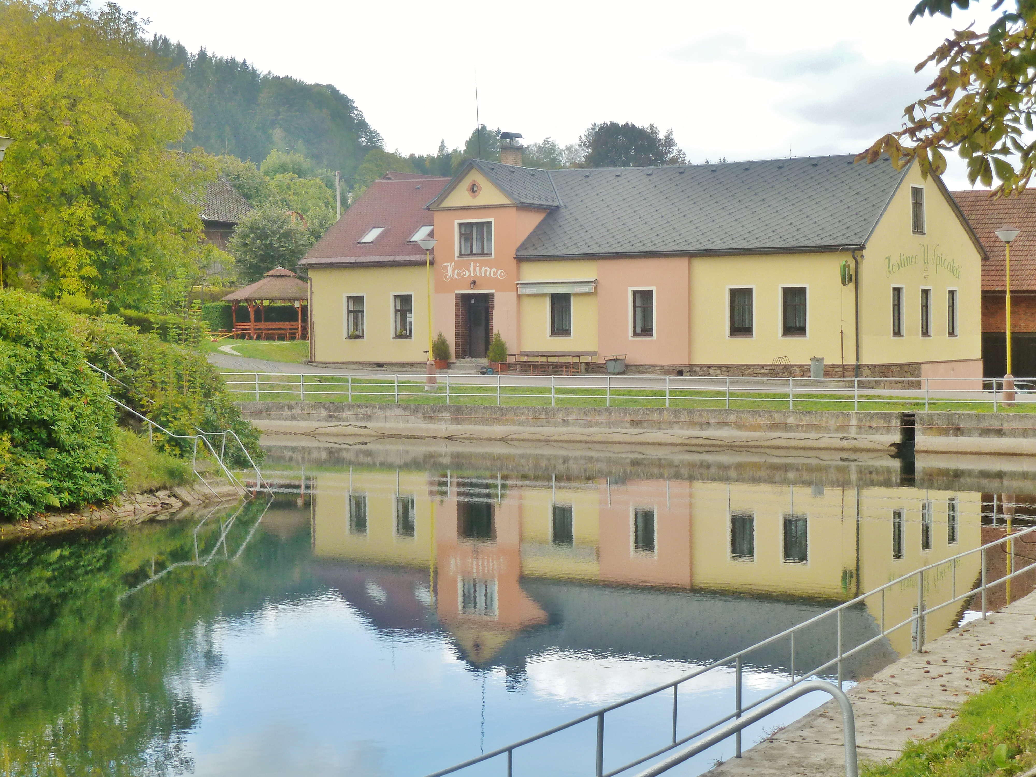 Hostinec U Špičáků