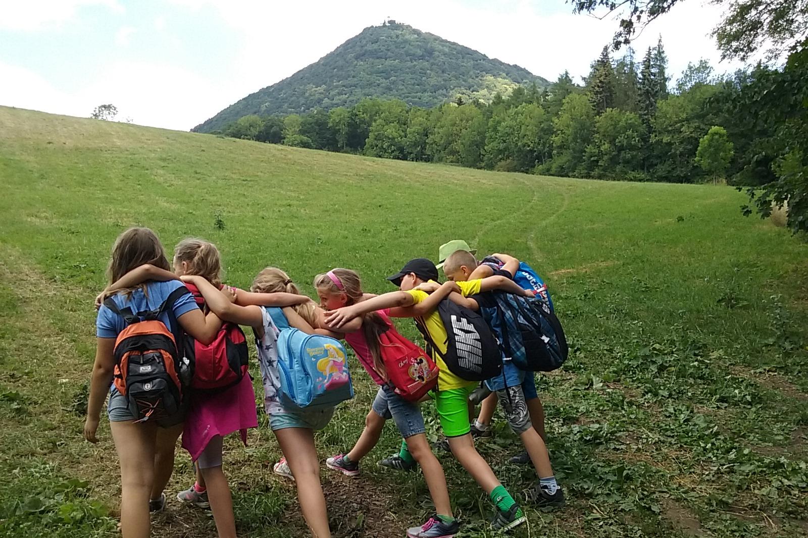 Veselý školní autobus