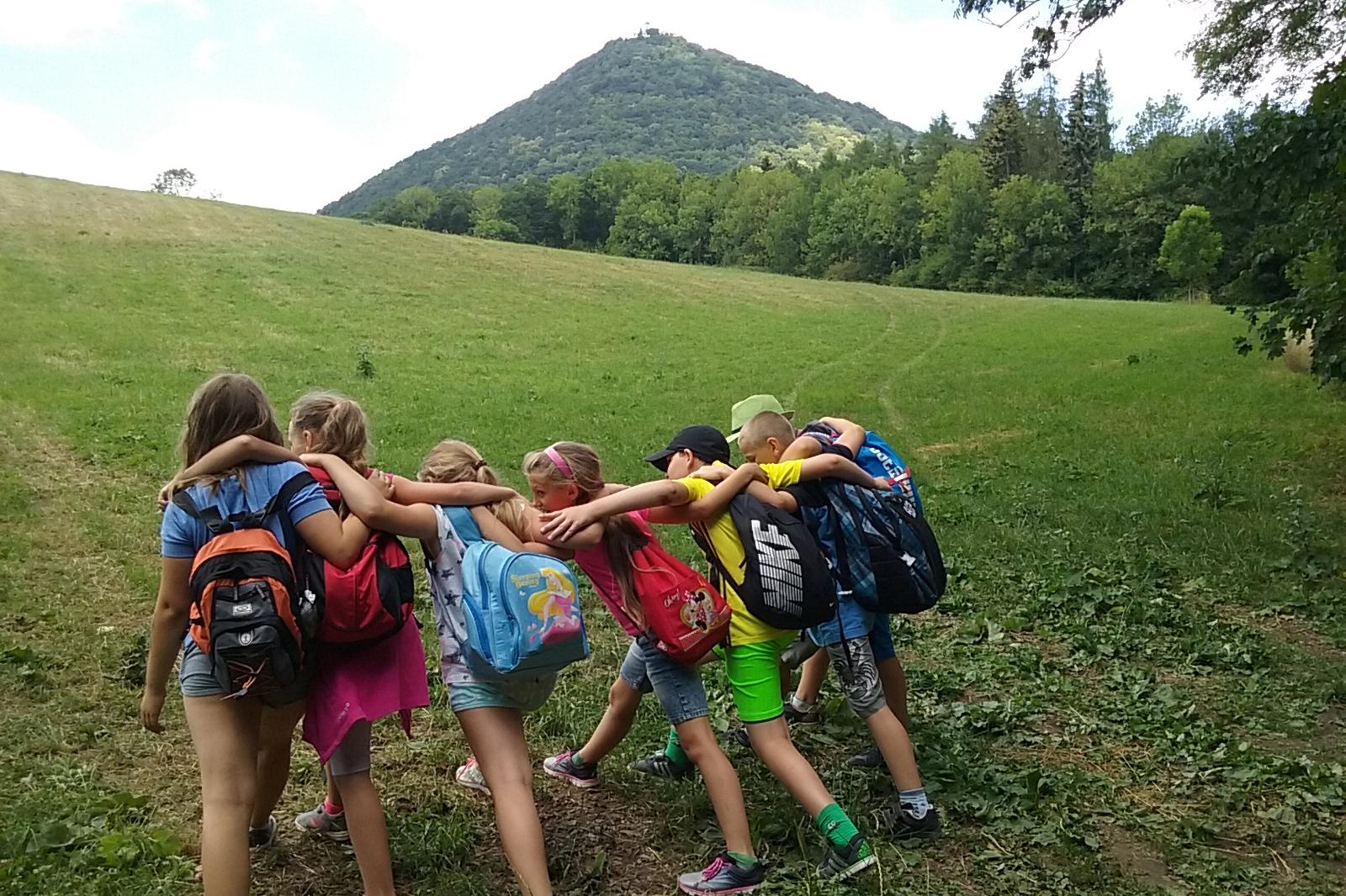 Veselý školní autobus