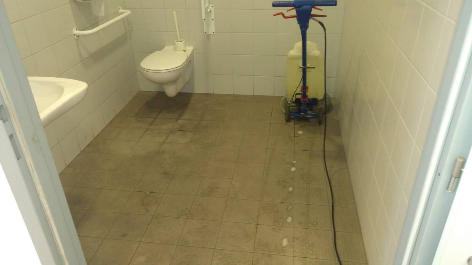 MYTÍ OKEN, s.r.o. foto 6