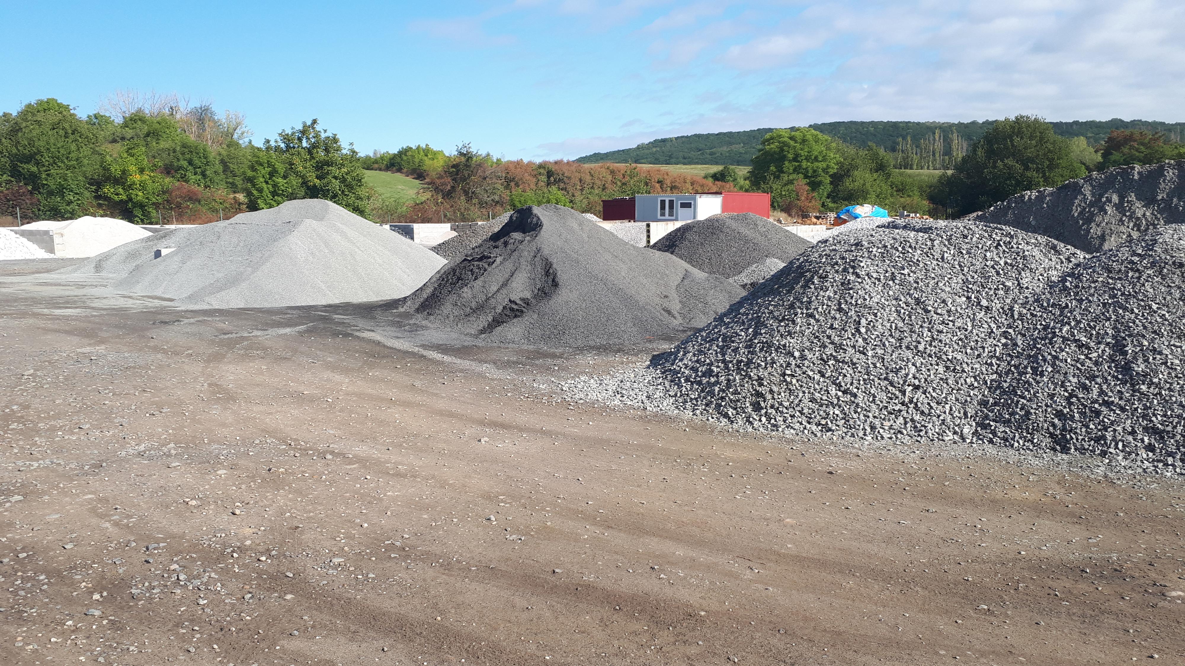 ŠVESTKA MB s.r.o. prodej písků foto 5