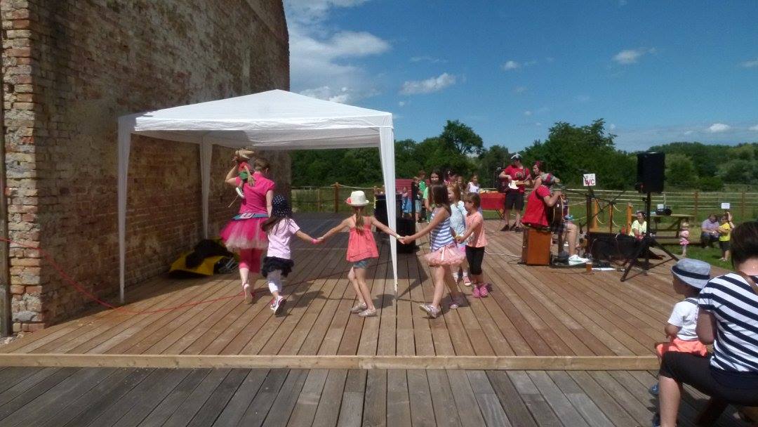 HEROLAND - Země her foto 4