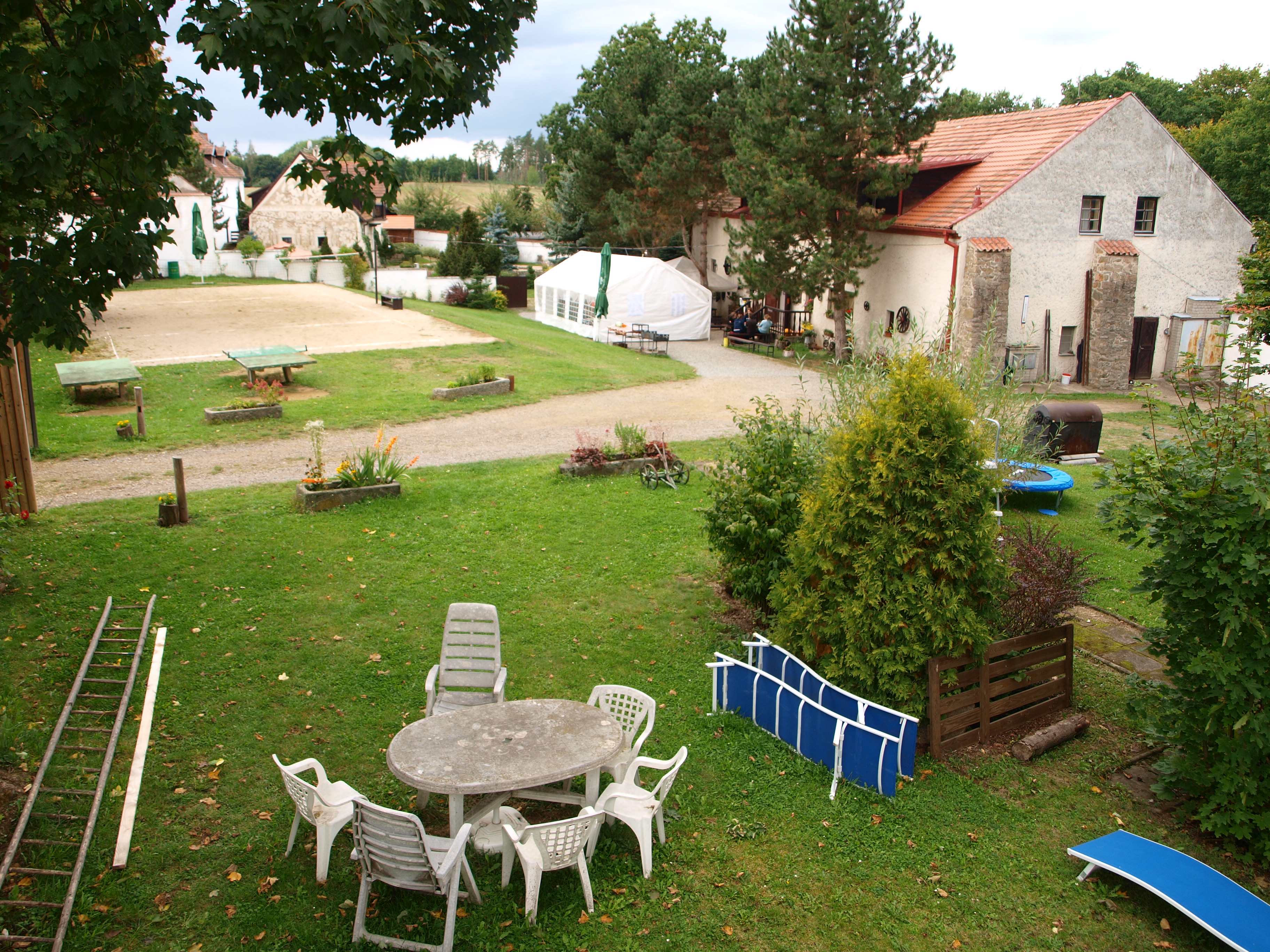 Tvrz Holešice - restaurace foto 2