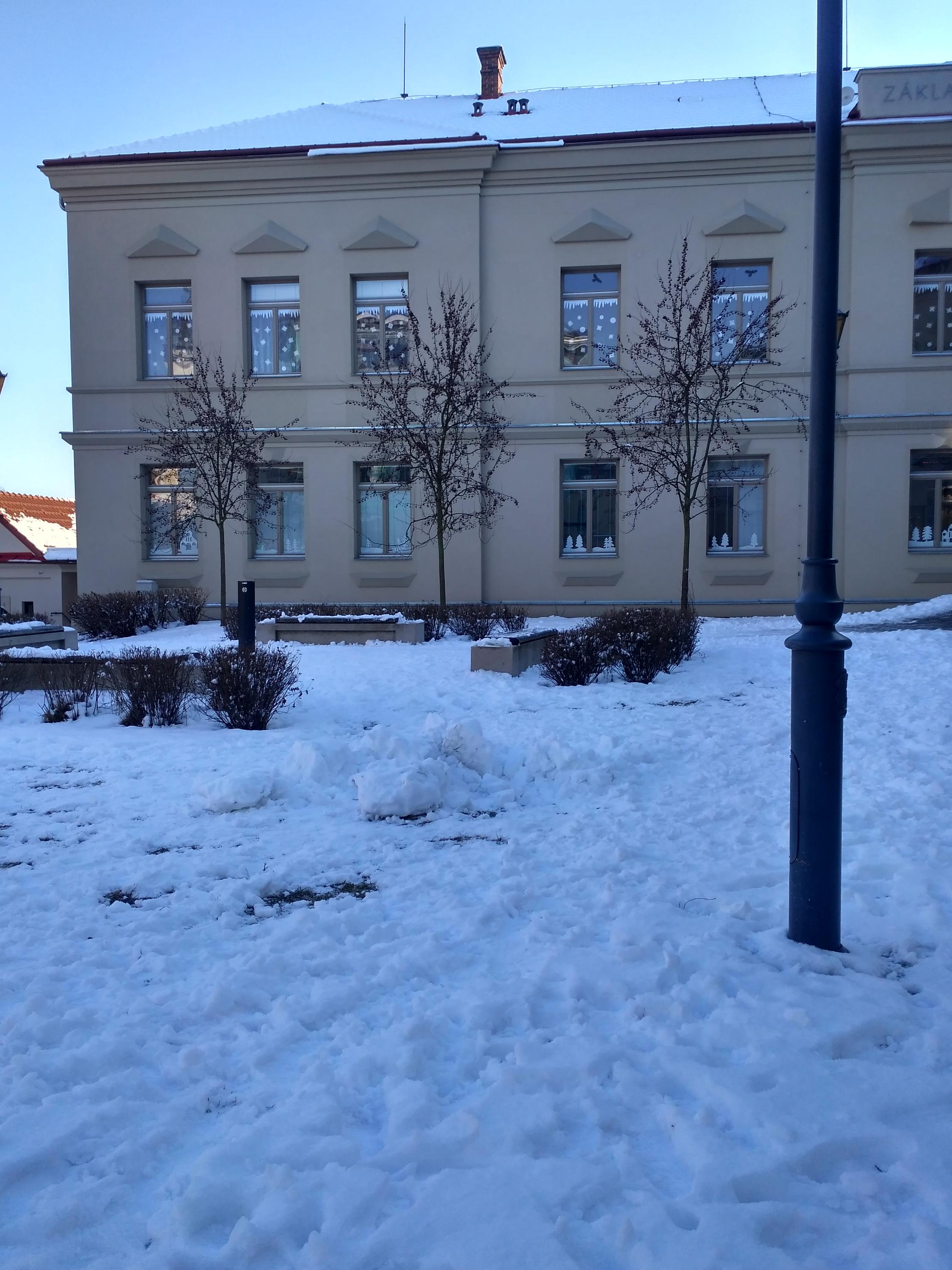 ZUŠ Hranice, Školní náměstí foto 4