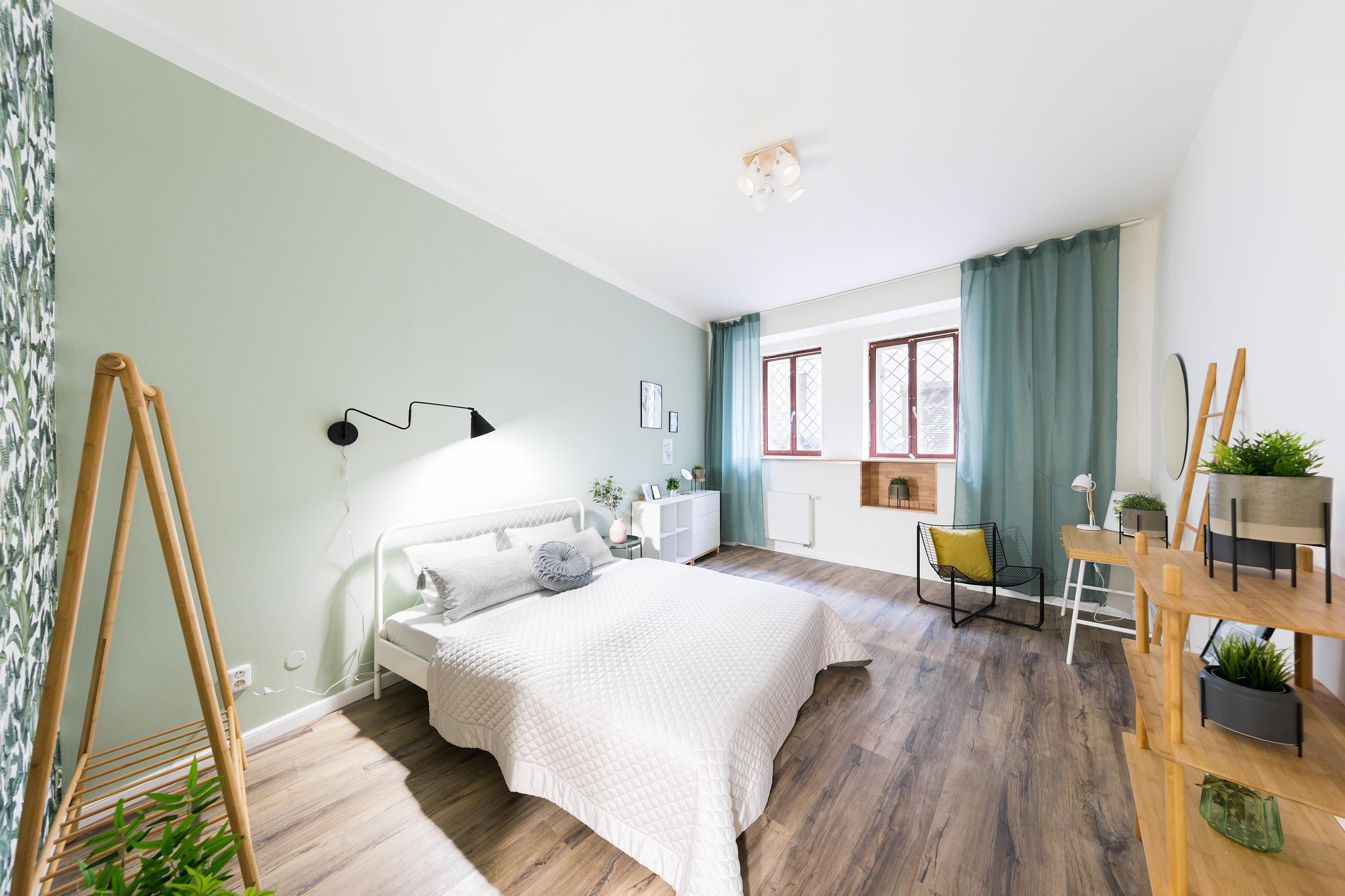 UNITED APARTMENTS, a.s.