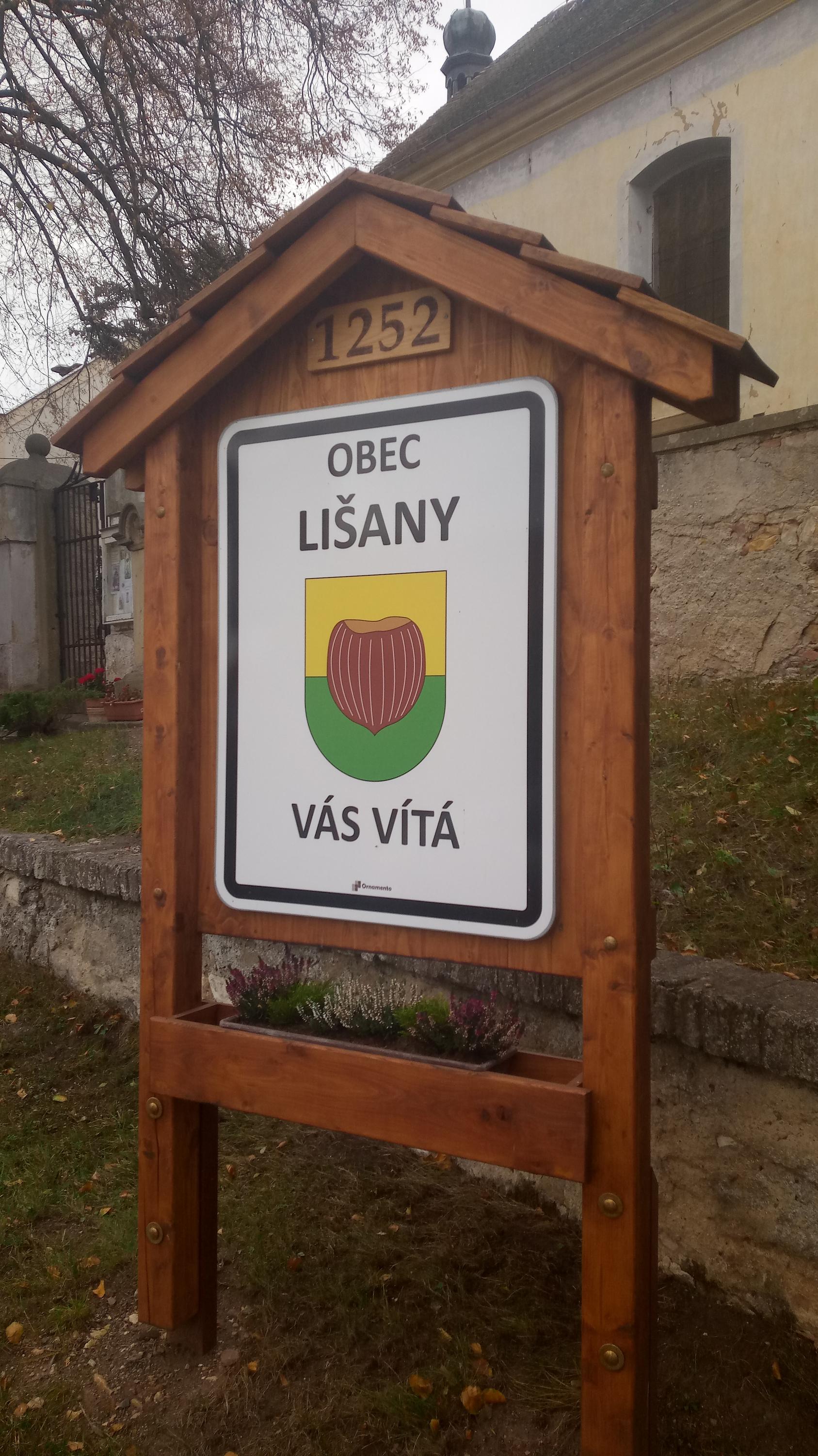 Lišany - obecní úřad foto 3