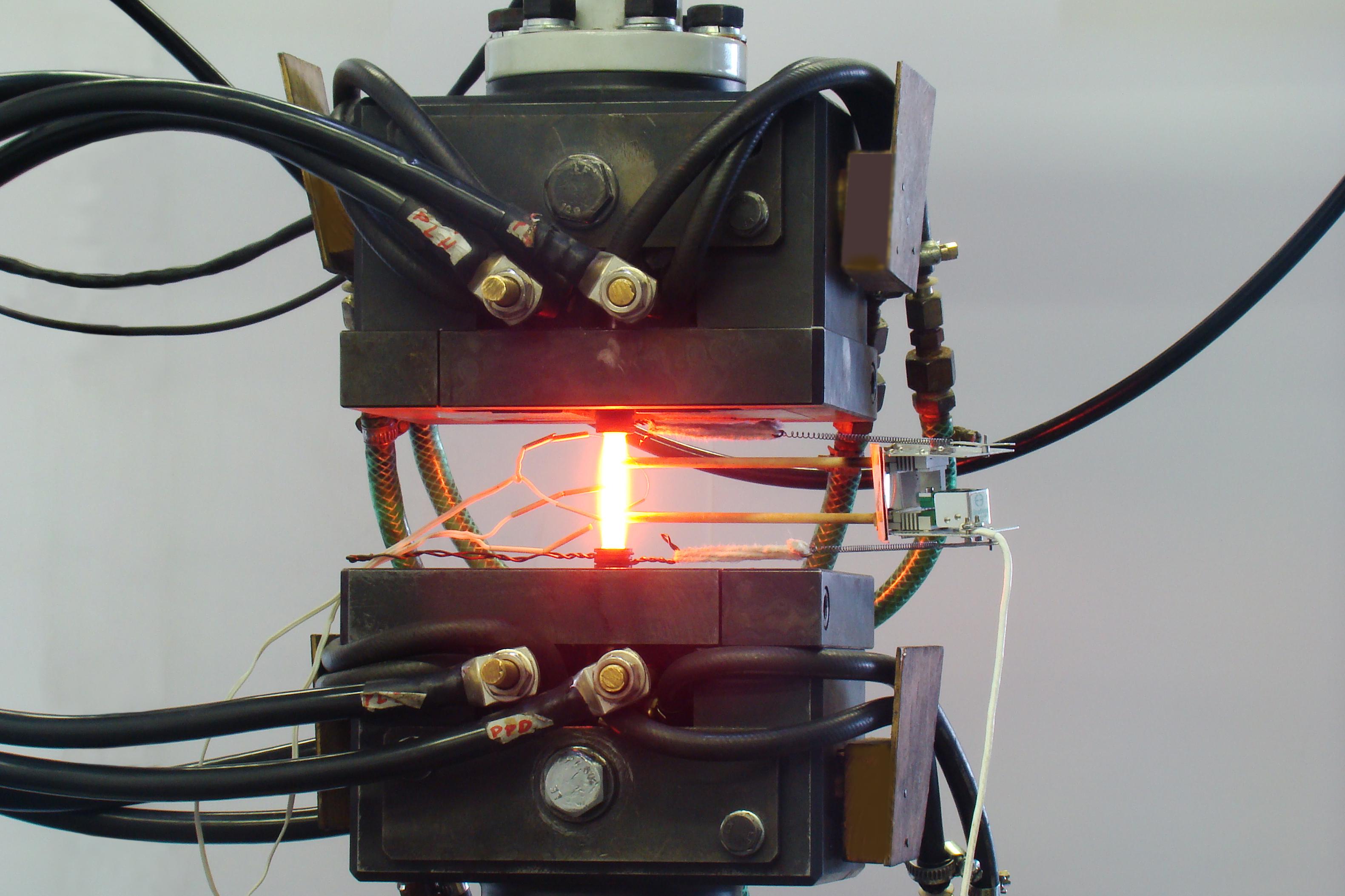 Mechanické zkoušení a termofyzikální měření - COMTES FHT a.s.