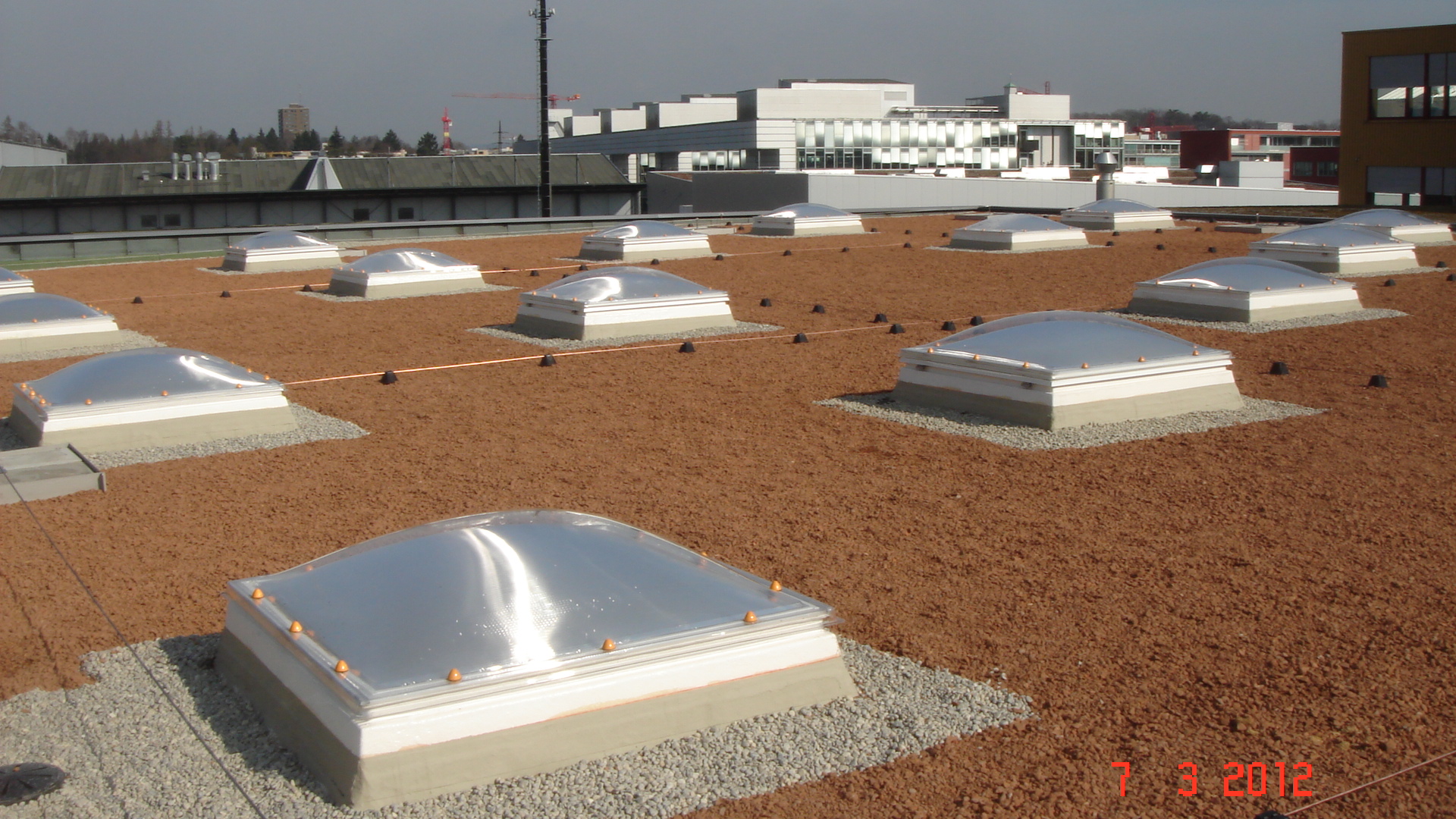 LAM - PLAST bodové střešní světlíky foto 3