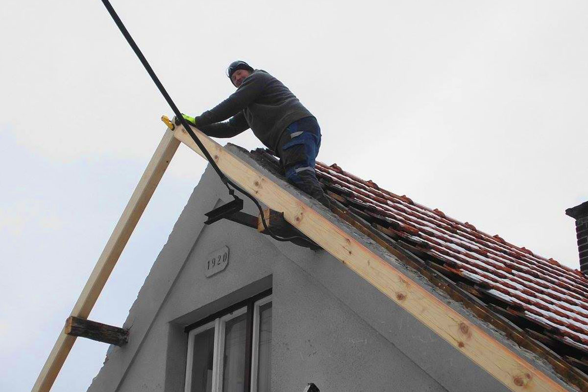 GOLEMWOOD - Michal Pernický