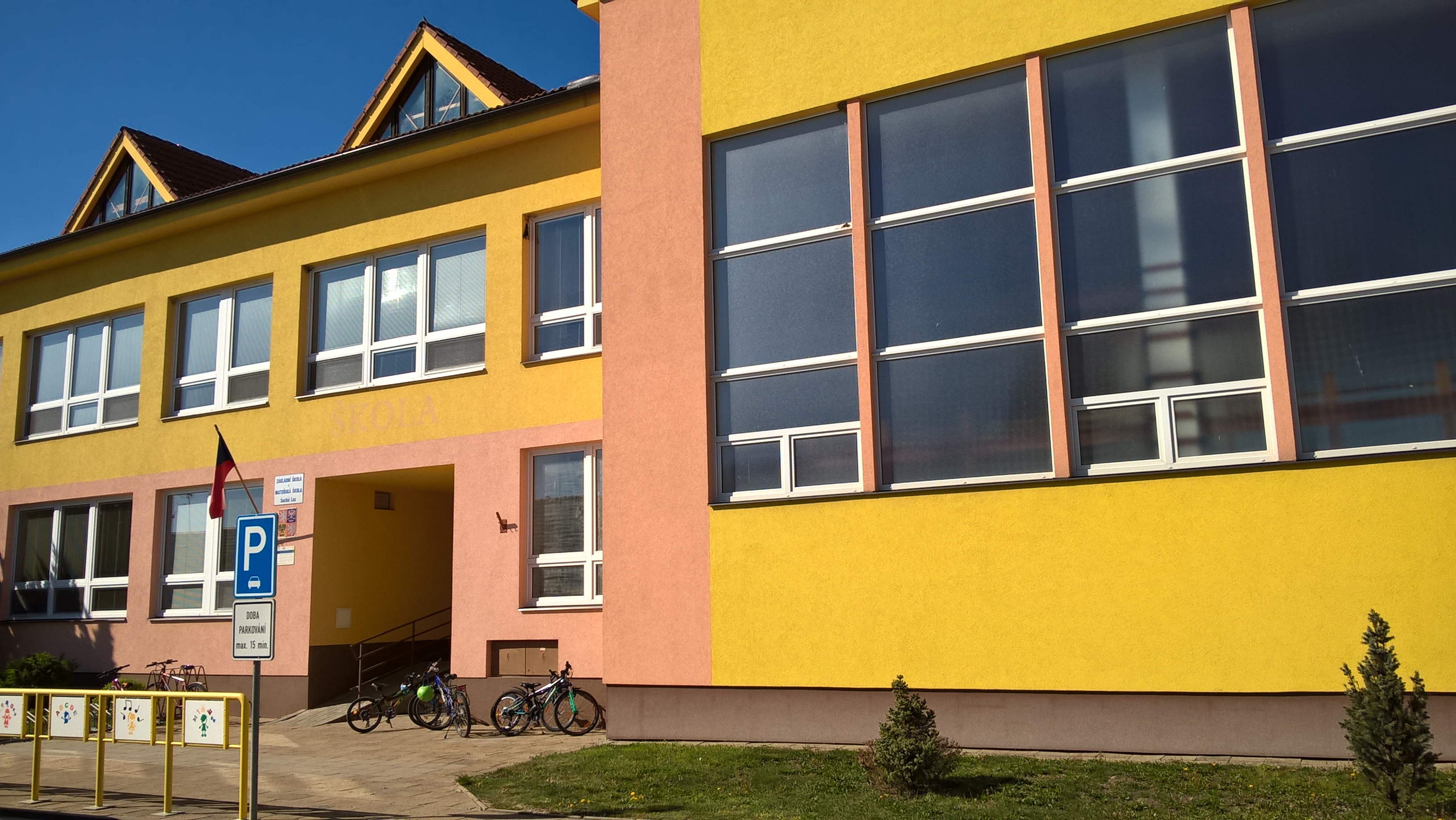 Základní škola a Mateřská škola, Suchá Loz, okres Uherské Hradiště, příspěvková organizace