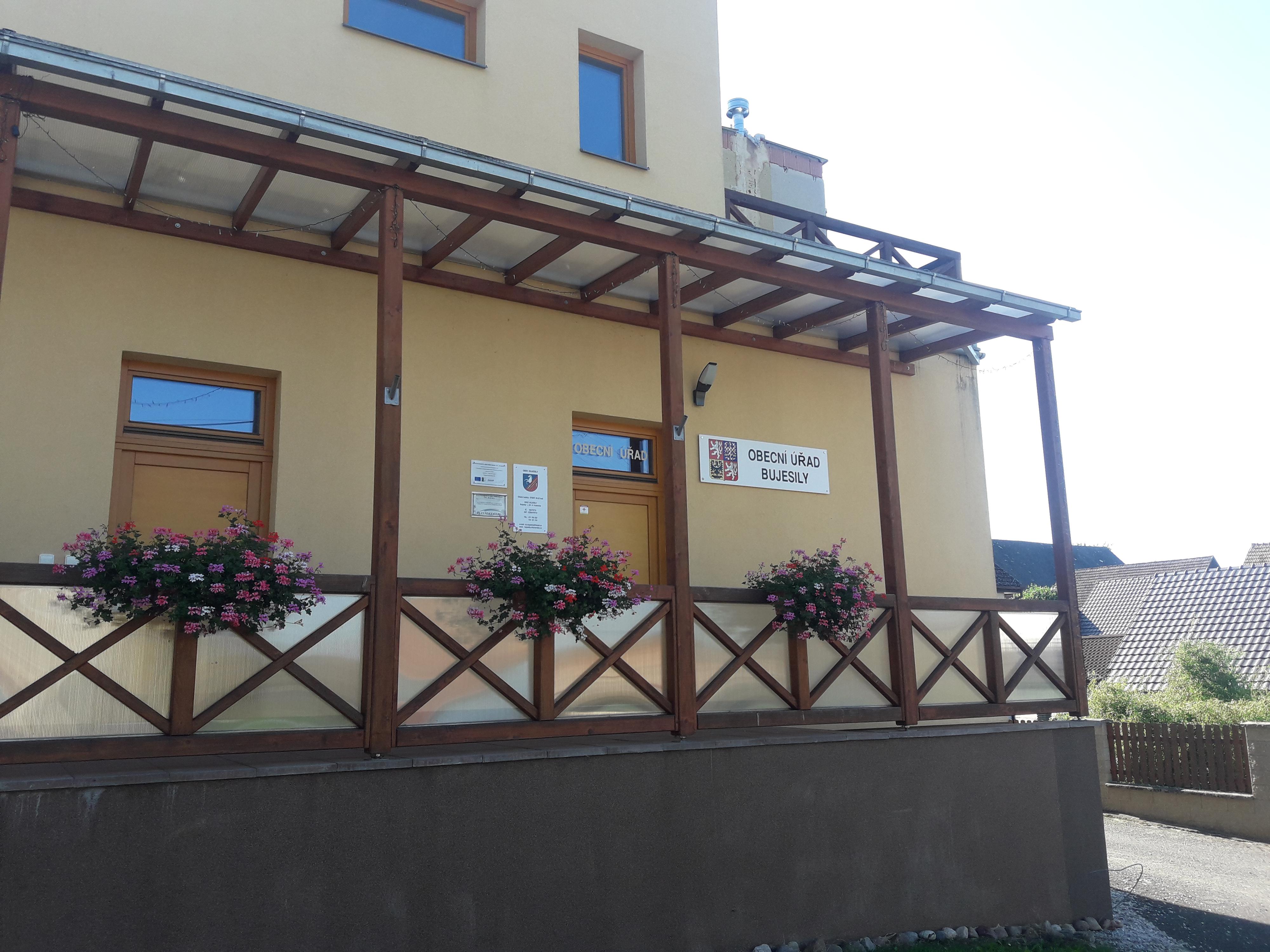 Bujesily - obecní úřad