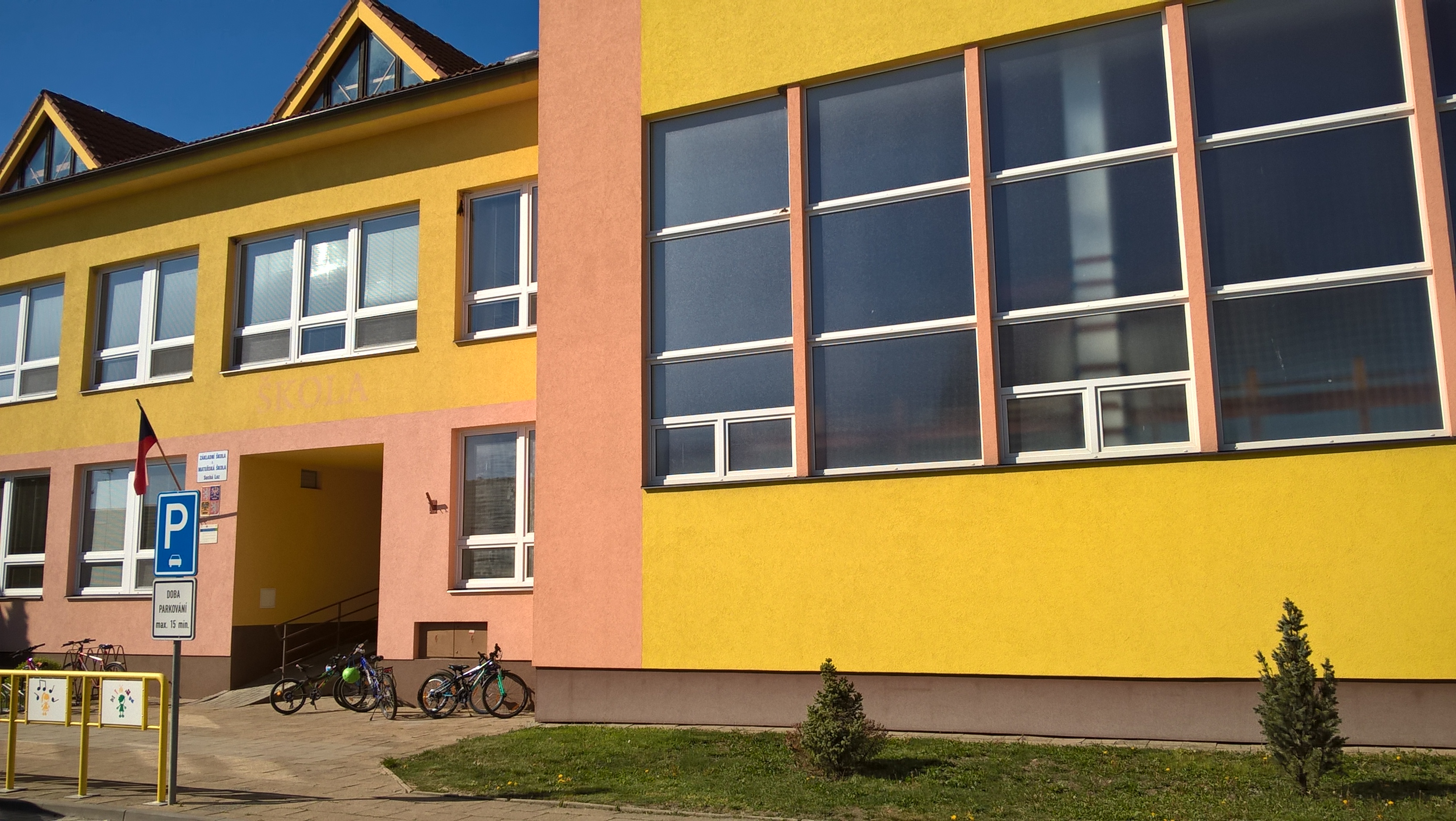 Základní škola a Mateřská škola, Suchá Loz, okres Uherské Hradiště, příspěvková organizace