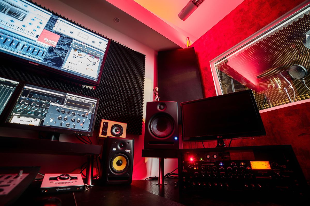 Blakk Studio, s.r.o. (Praha, Hloubětín) • Firmy.cz