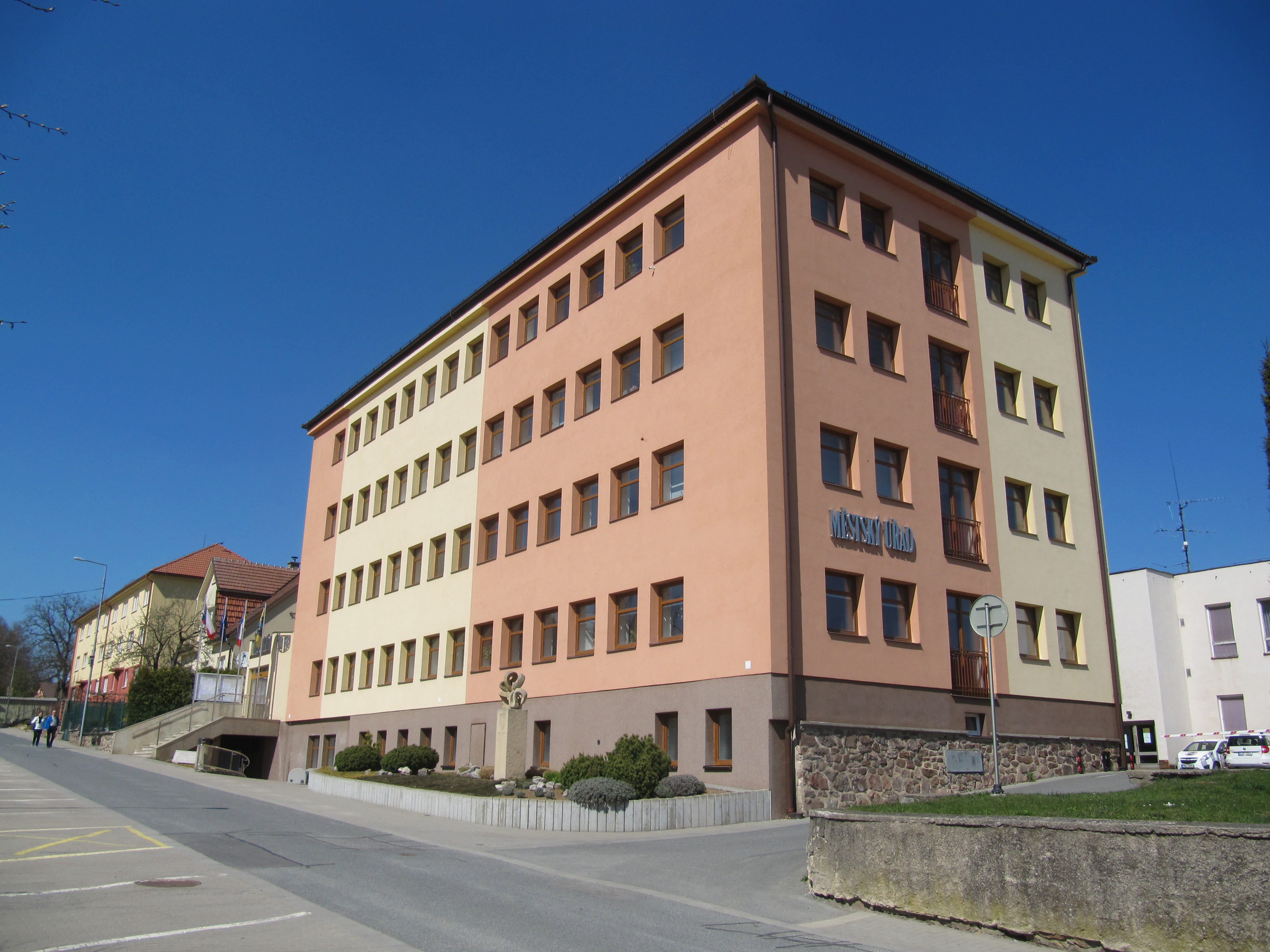 Bystřice nad Pernštejnem - městský úřad foto 2