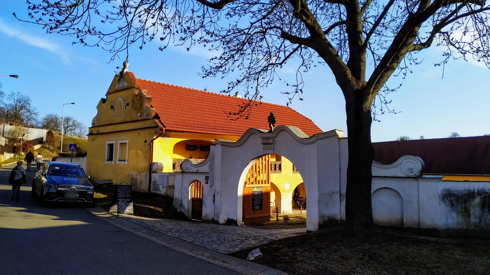 Kavárna Pod pavlačí foto 2