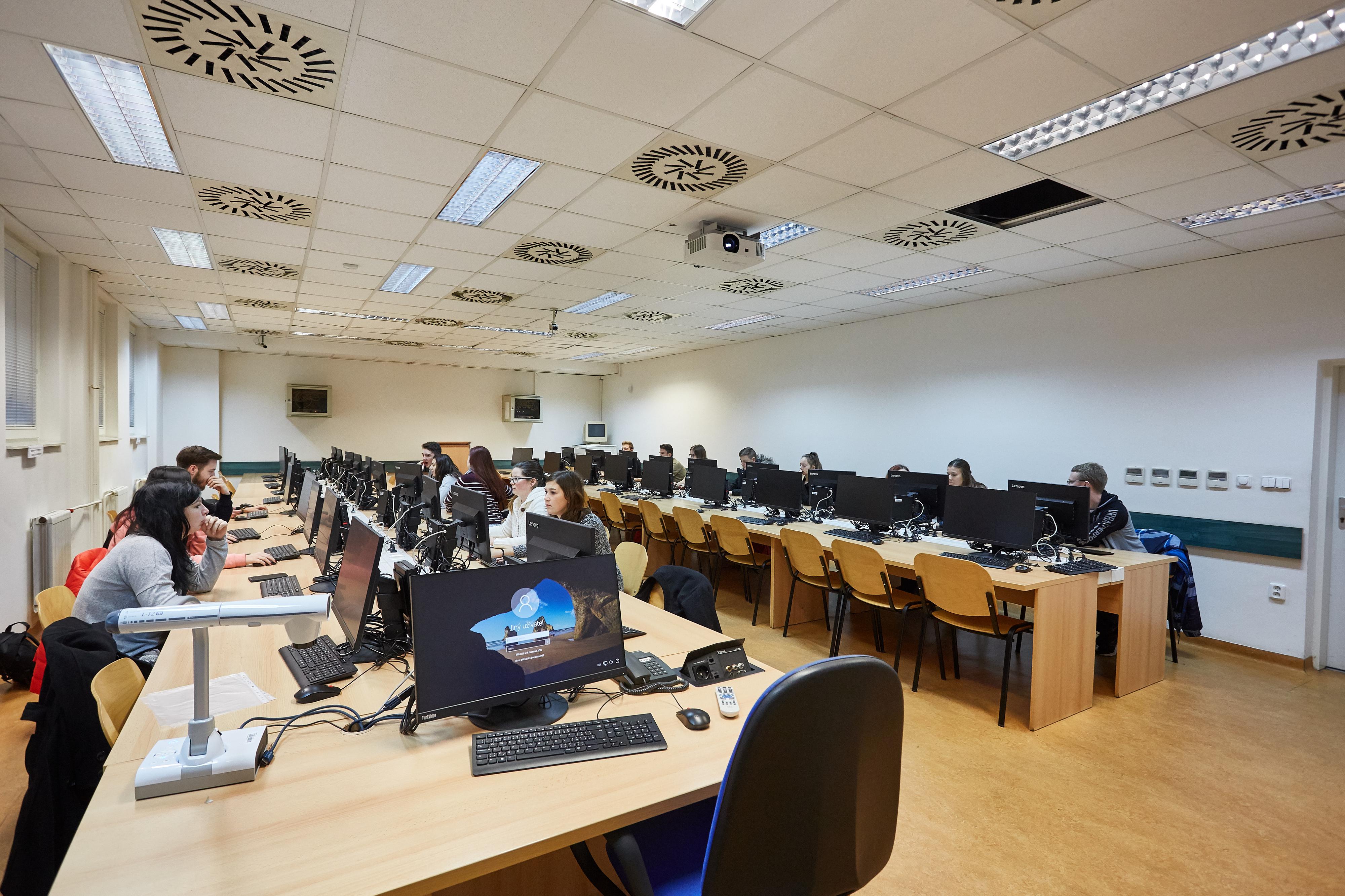 Vysoká škola báňská - Technická univerzita Ostrava - Ekonomická fakulta foto 4