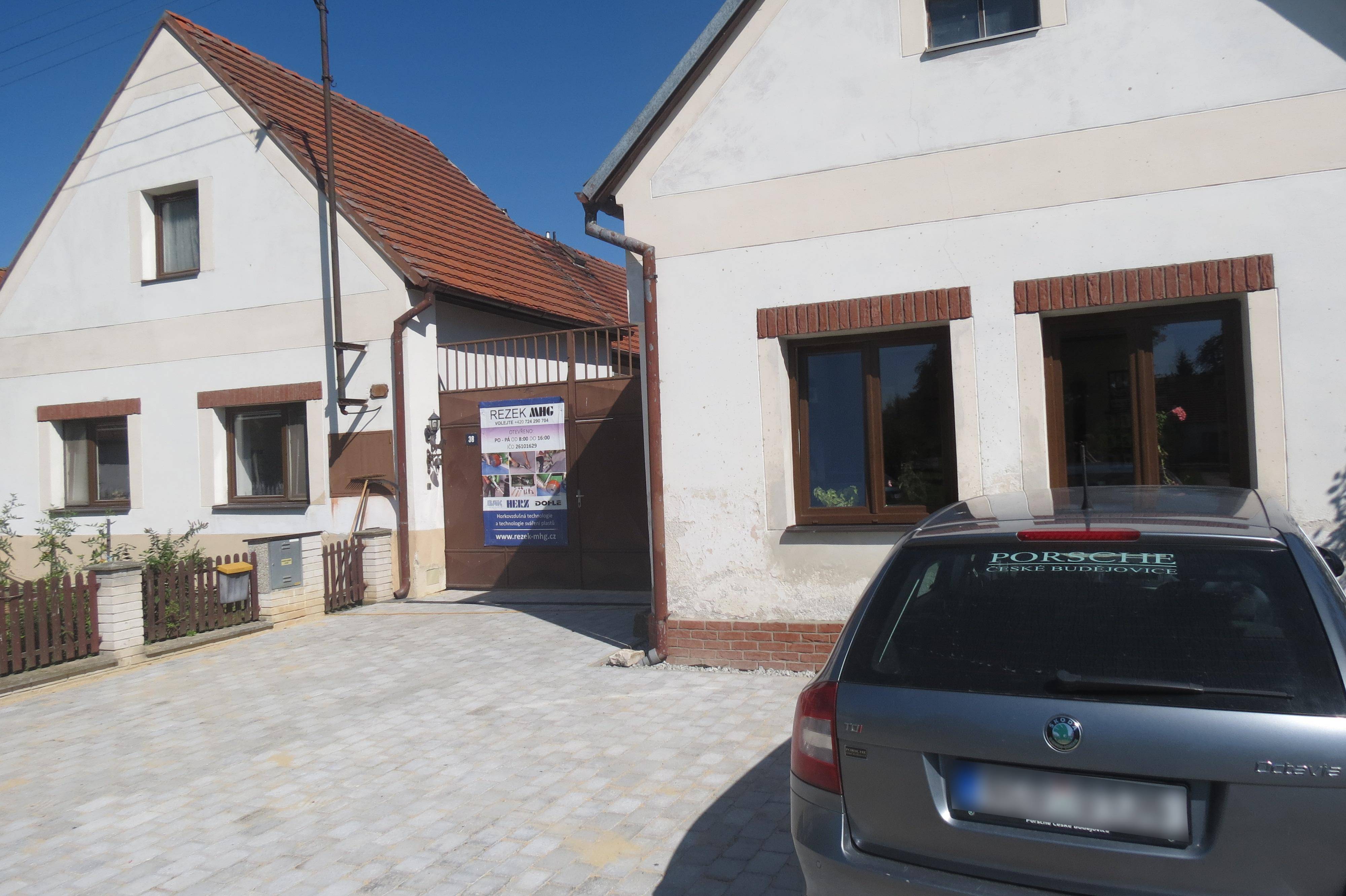 REZEK MHG, spol. s r.o.