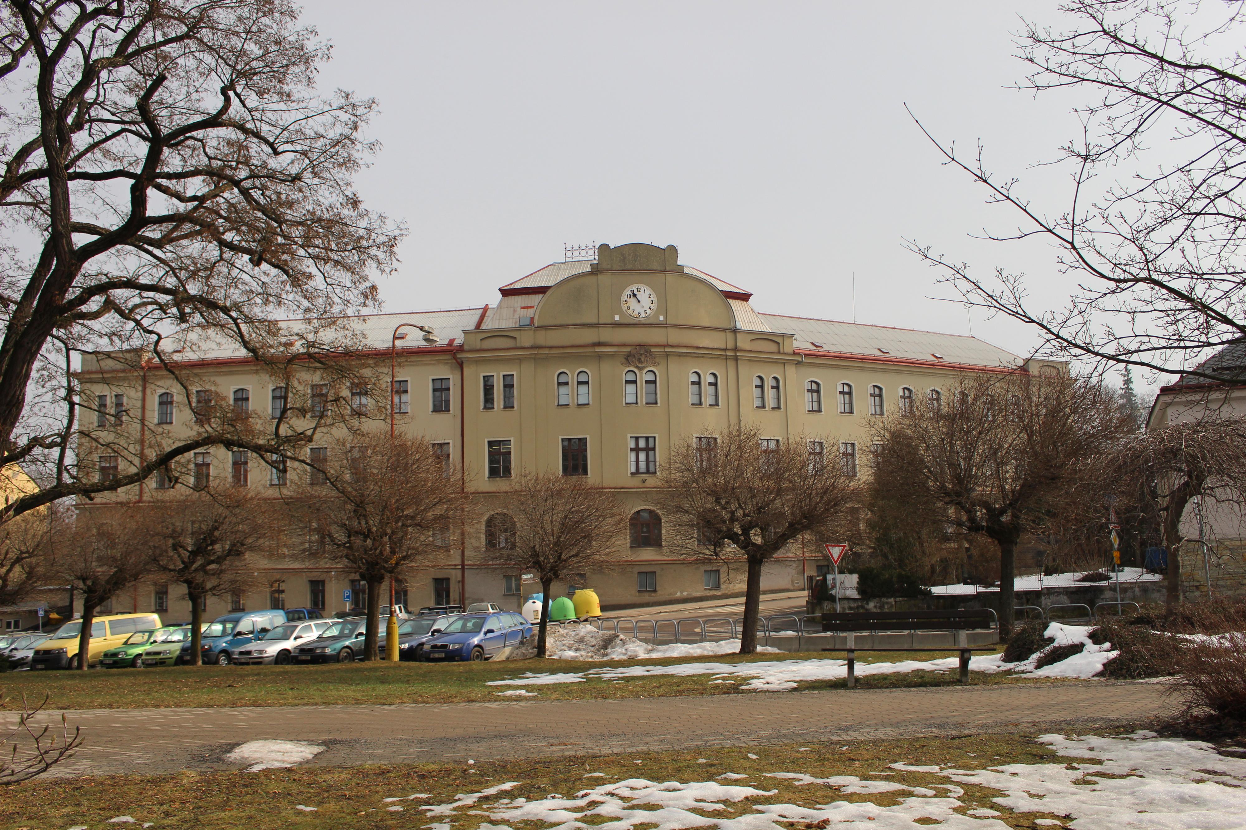 Základní škola Žamberk, 28. října 581 foto 2