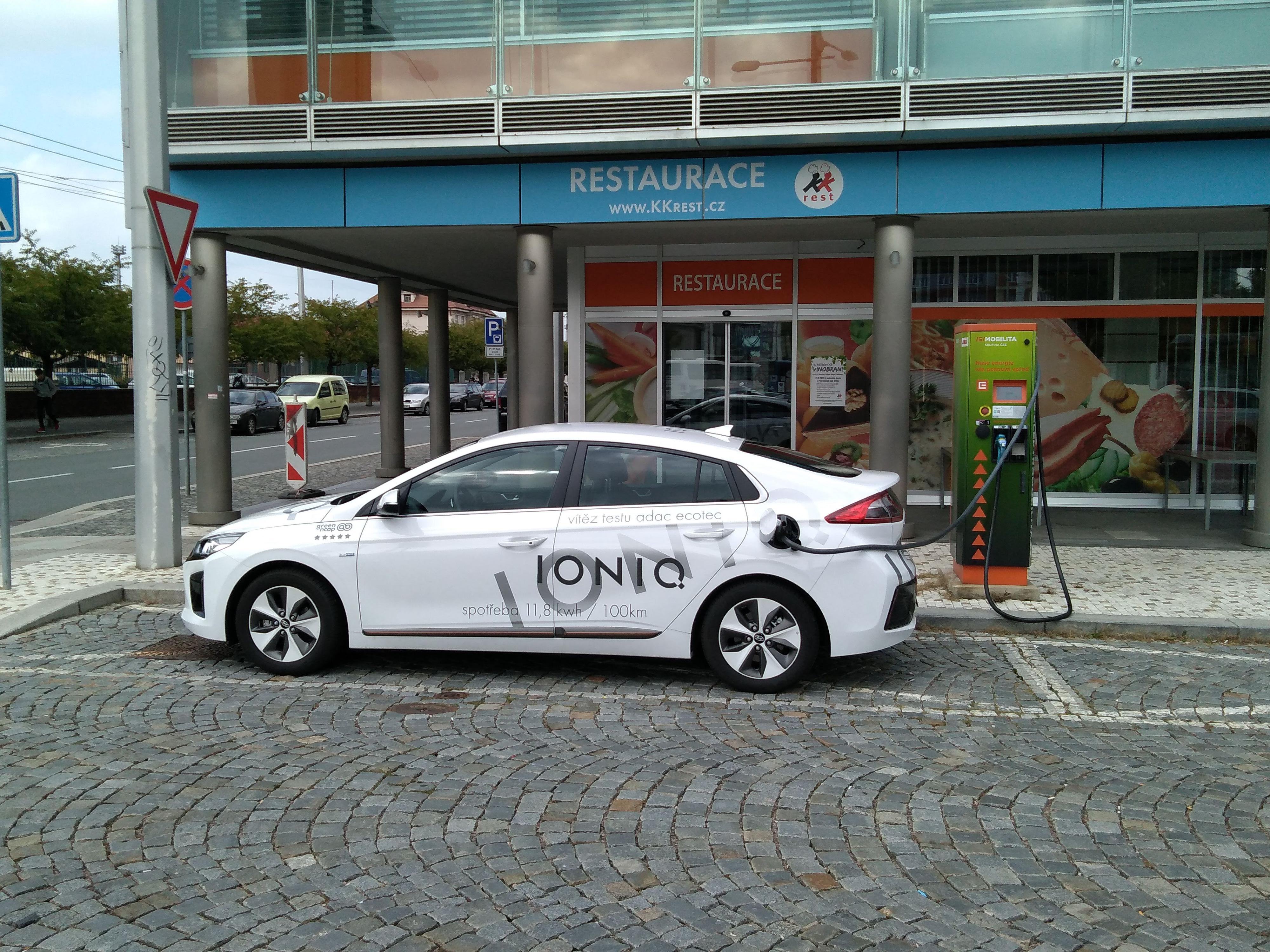 Nabíjecí stanice ČEZ foto 2