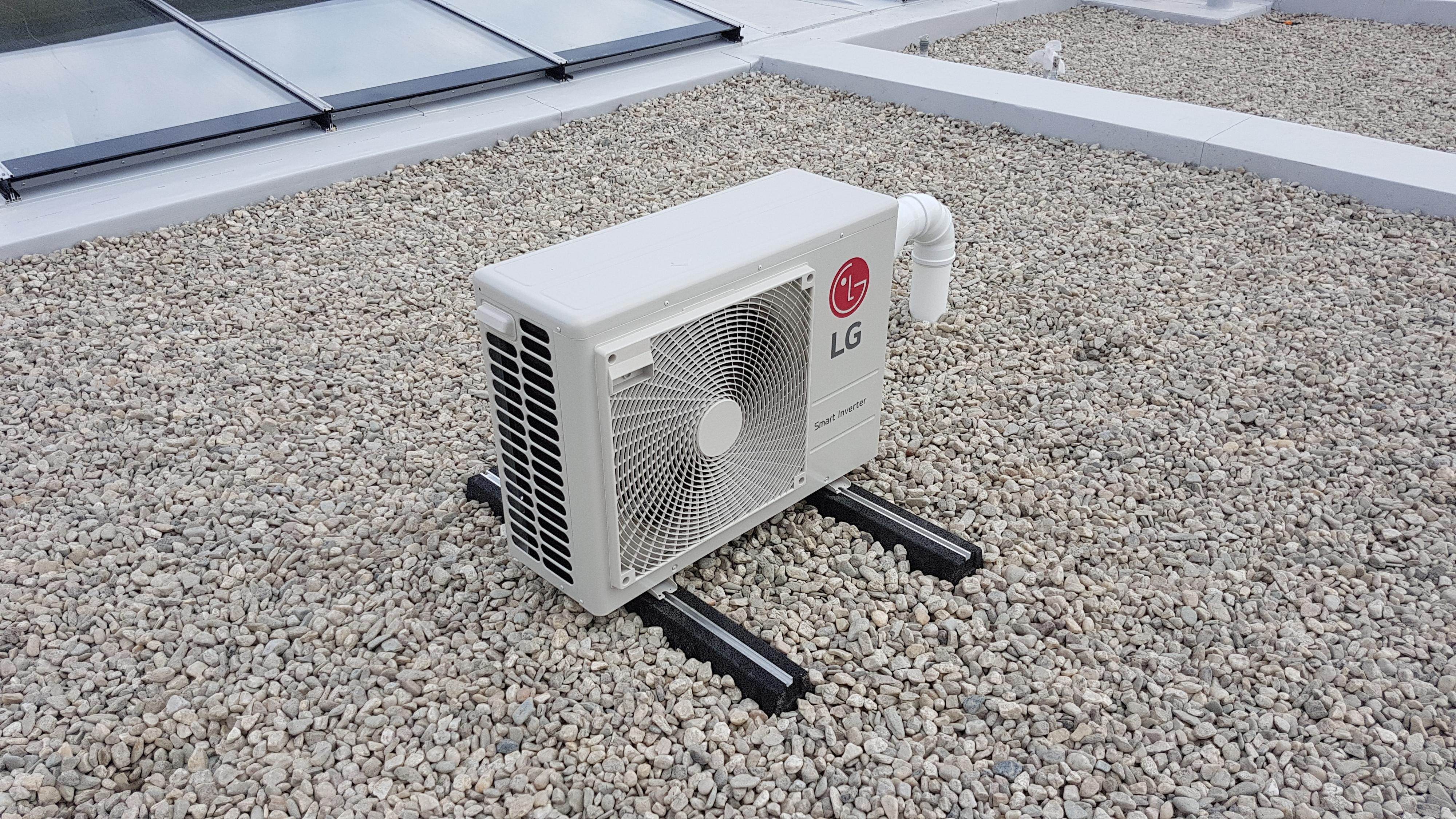 MYCOOL Martin Bednář