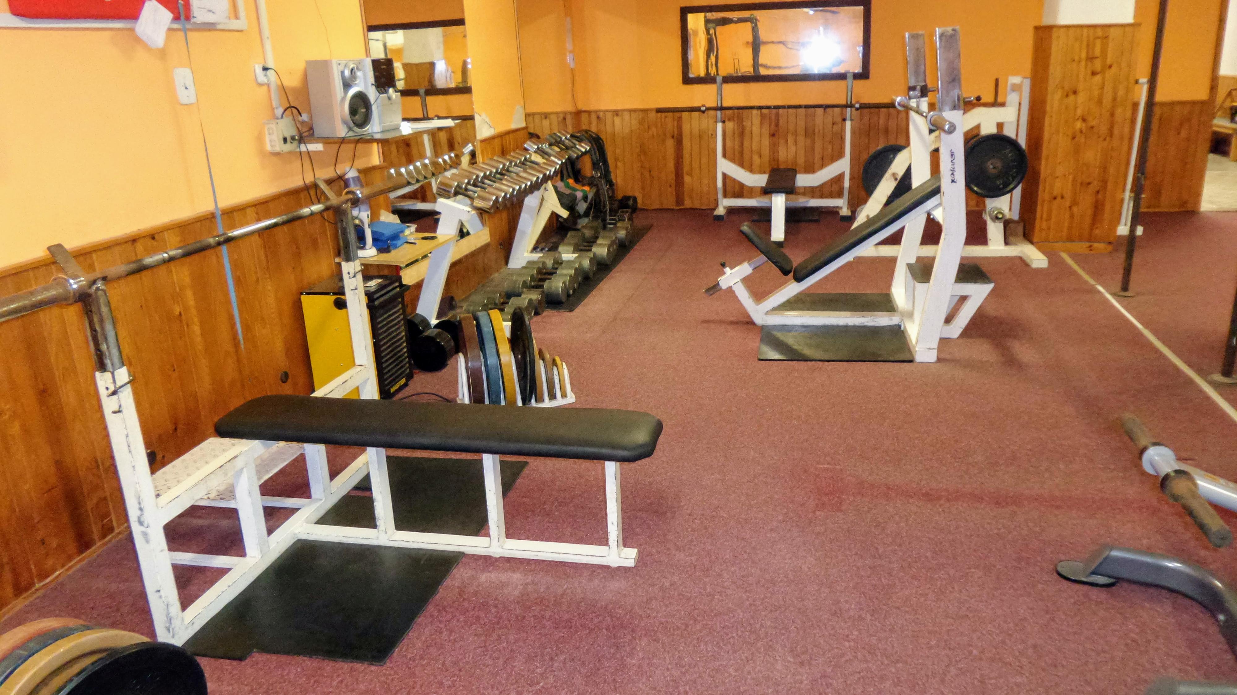 Oddíl silového trojbojeTJ Sokol Lanžhot - Posilovna foto 3