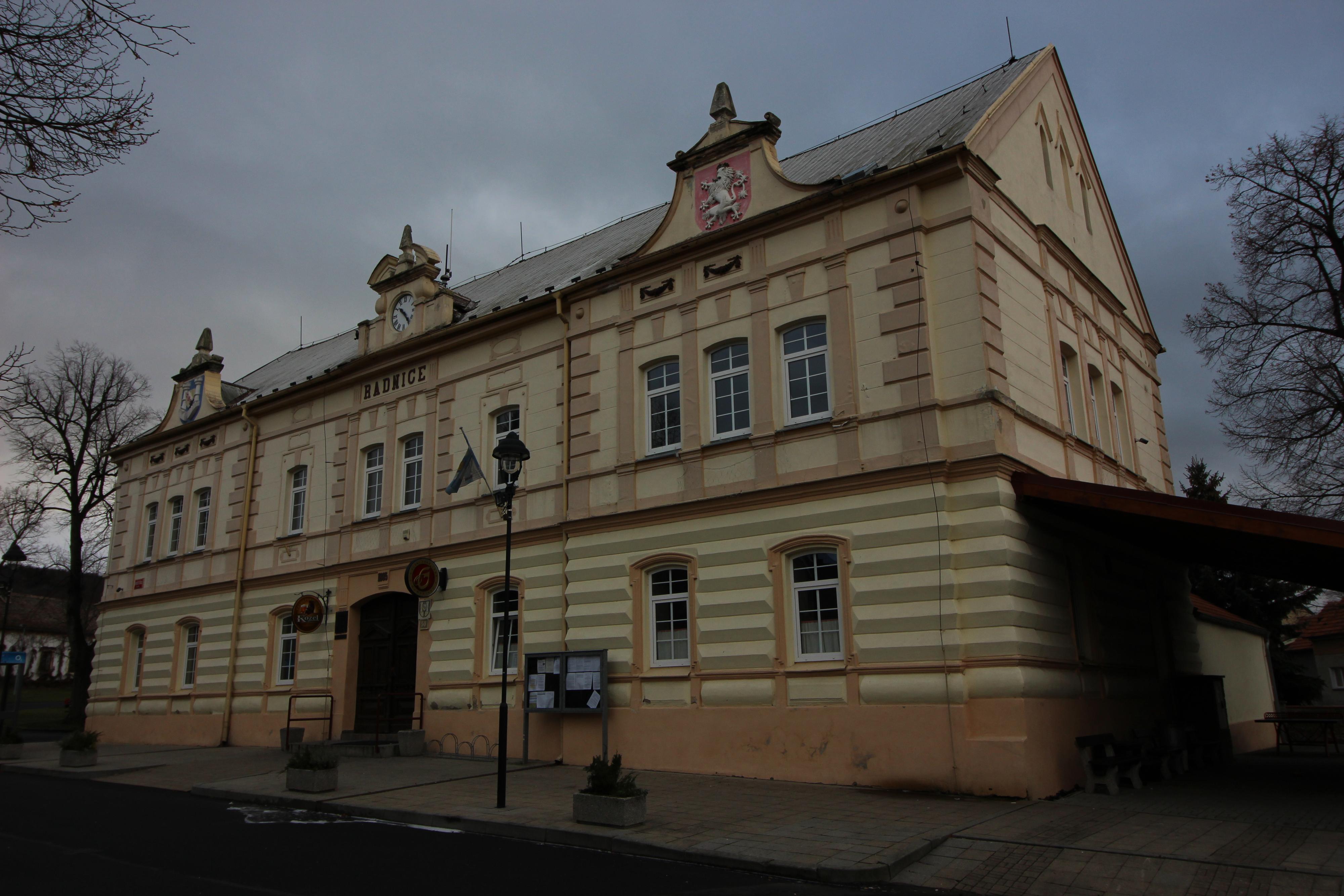 Slavětín - úřad městyse