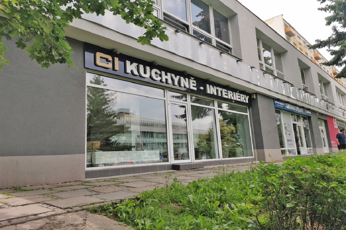 C.I. kuchyně a interiéry