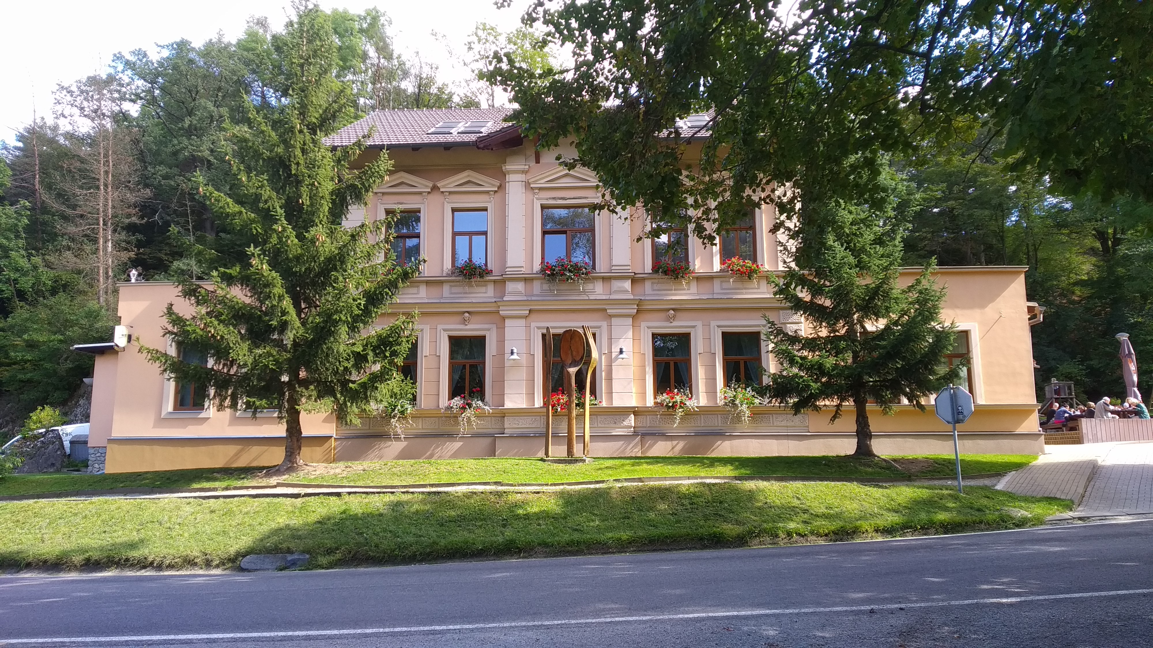 Restaurace hotelu Broušek foto 4