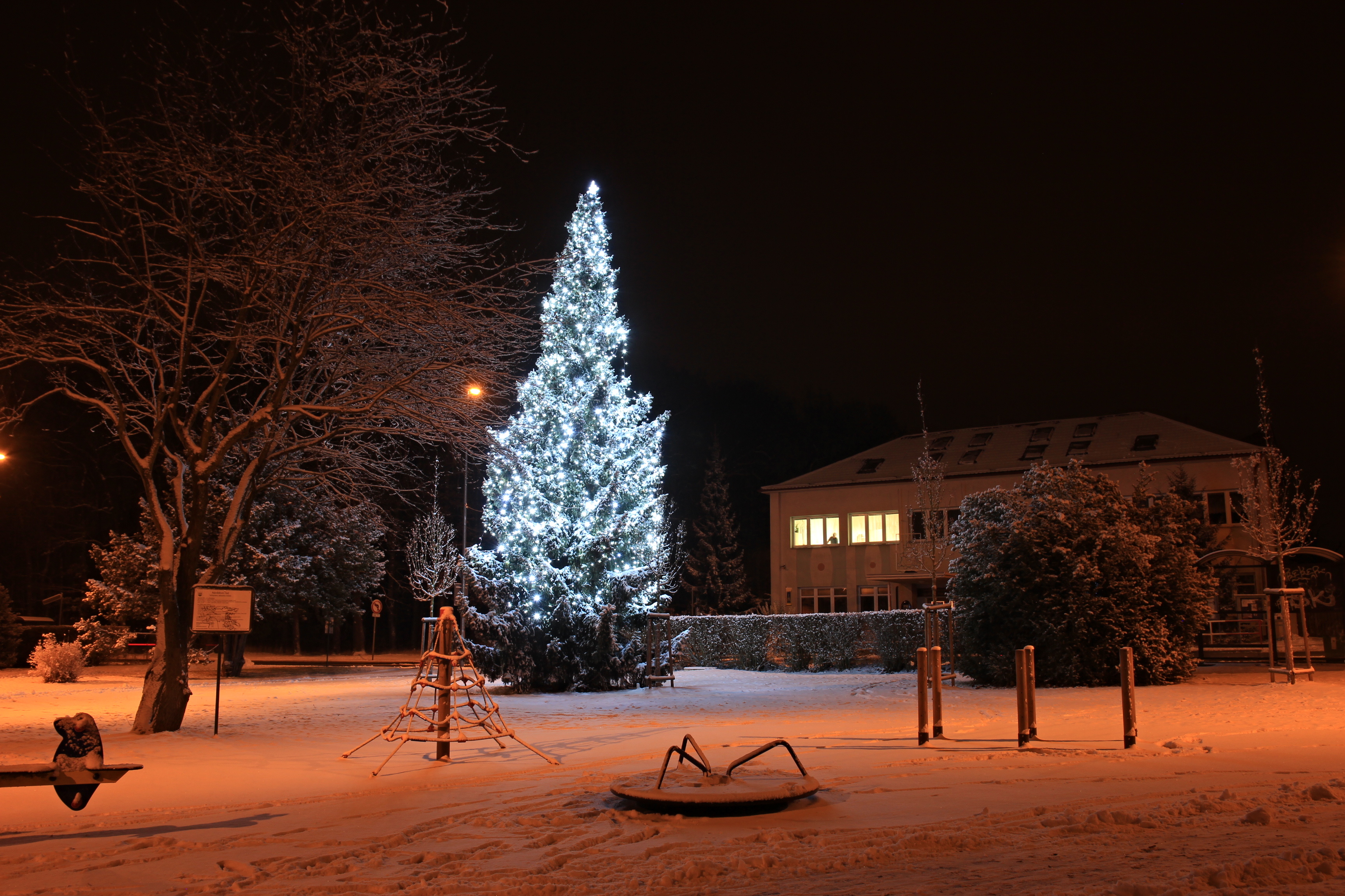 Úřad městské části Praha 21 foto 2