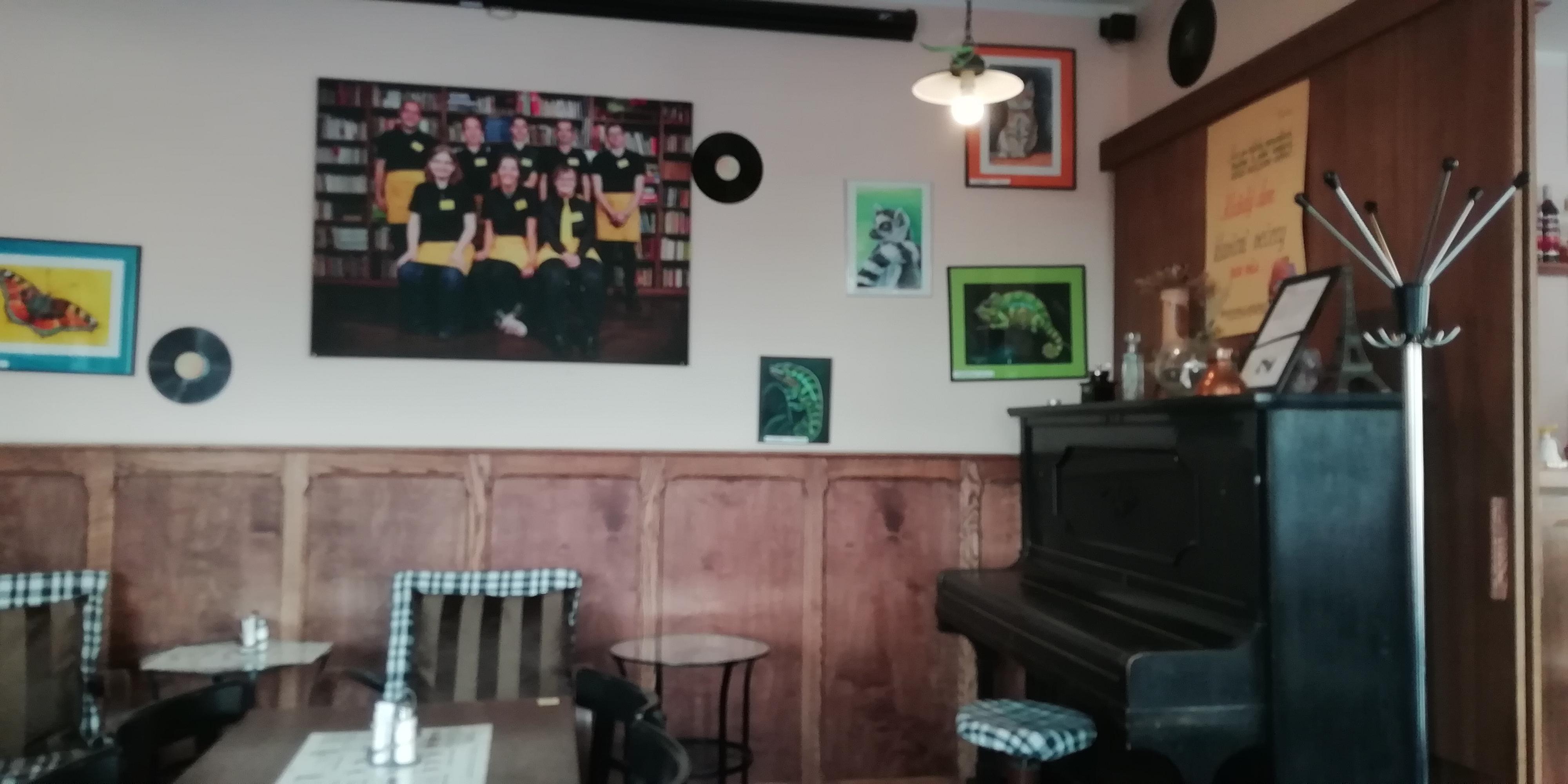 Café AdAstra