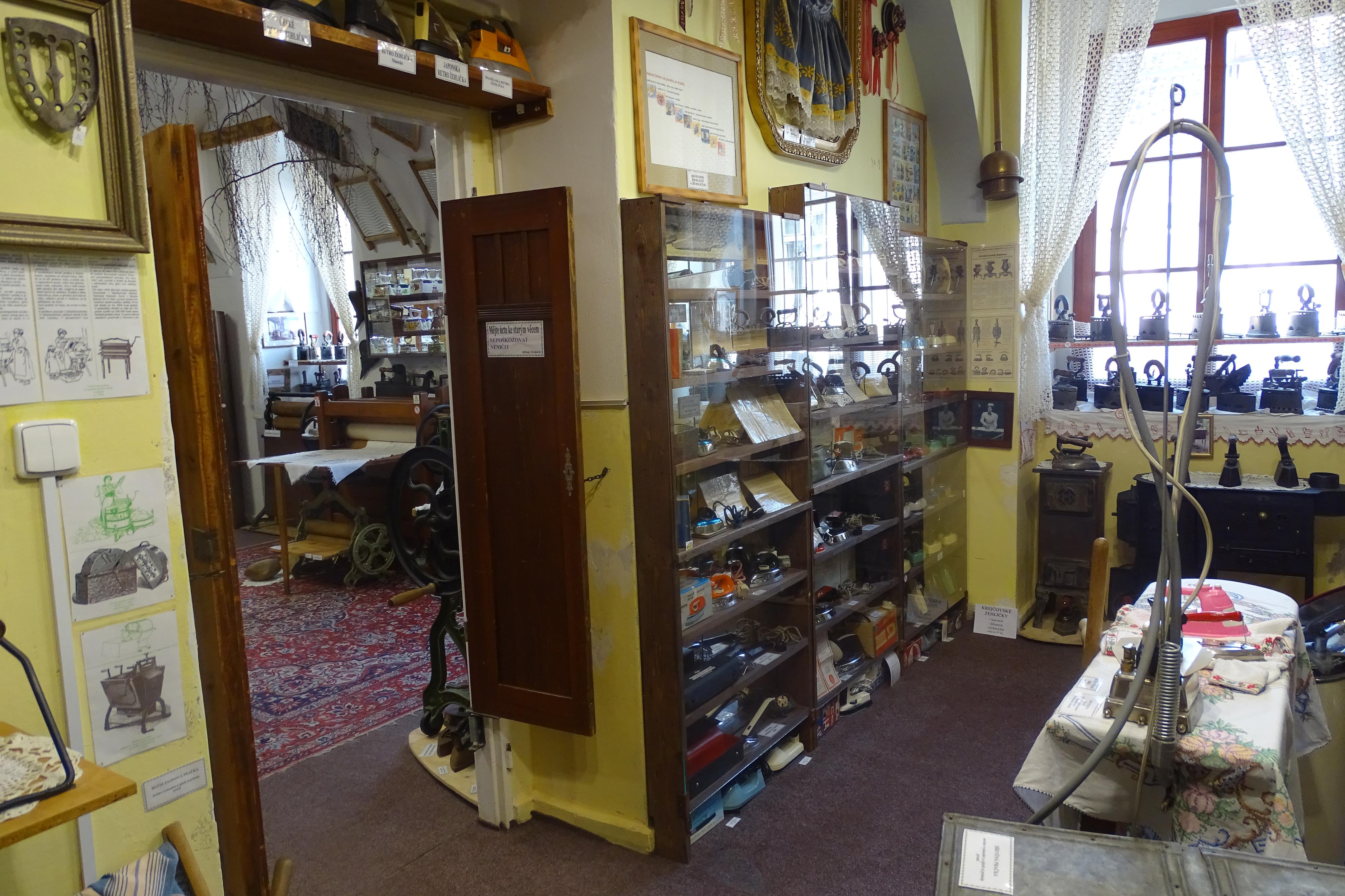 Rodinné muzeum žehlení a praní foto 6