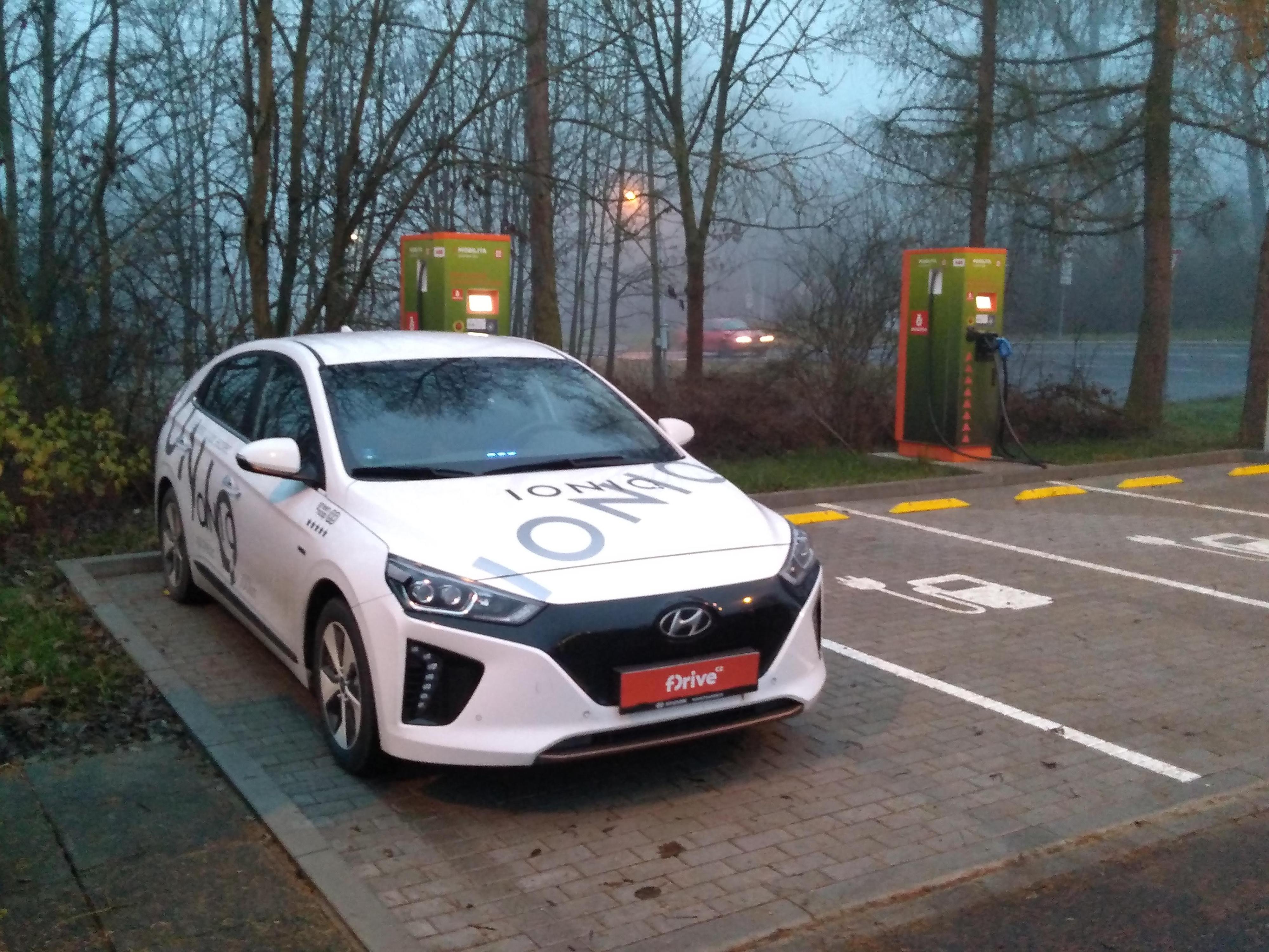 Nabíjecí stanice ČEZ foto 3