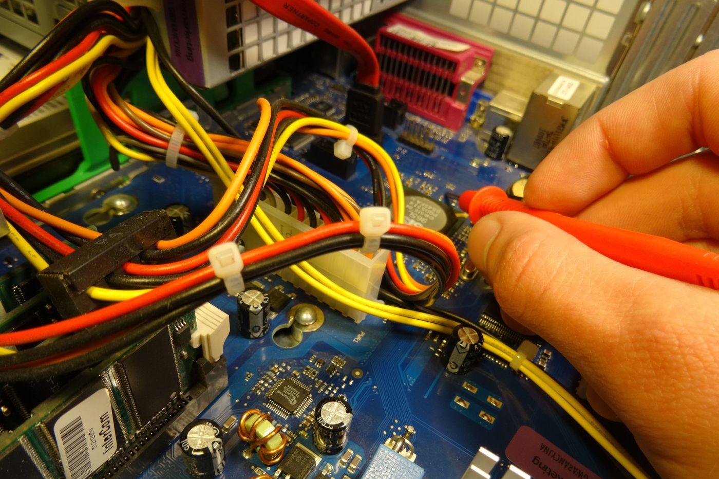 Opravna elektroniky - Tomáš Burger