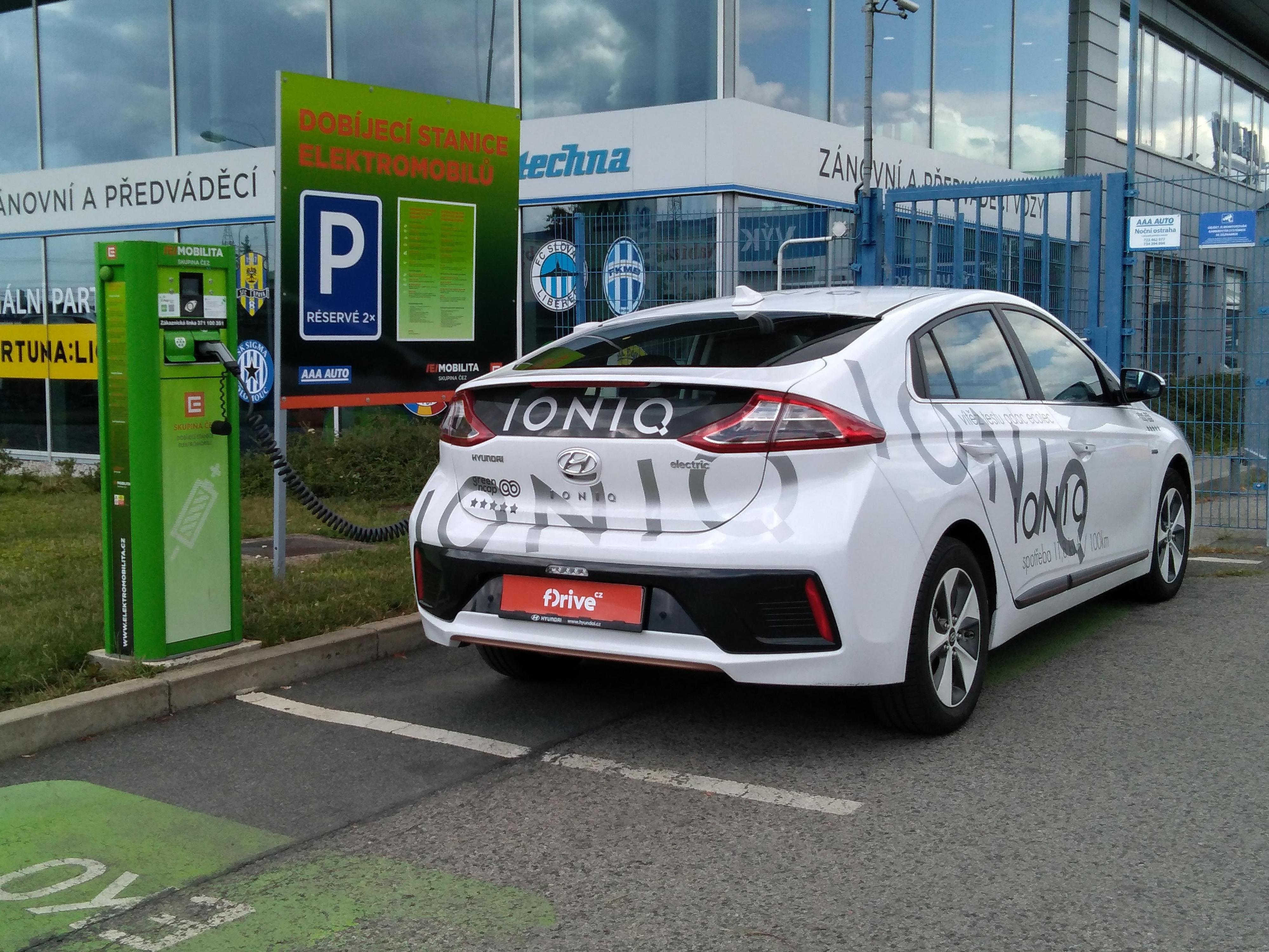 Nabíjecí stanice ČEZ foto 2