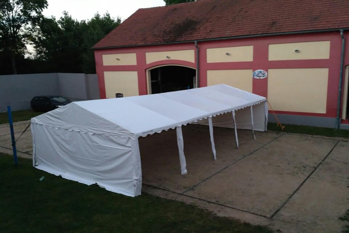 MO Párty stany foto 1