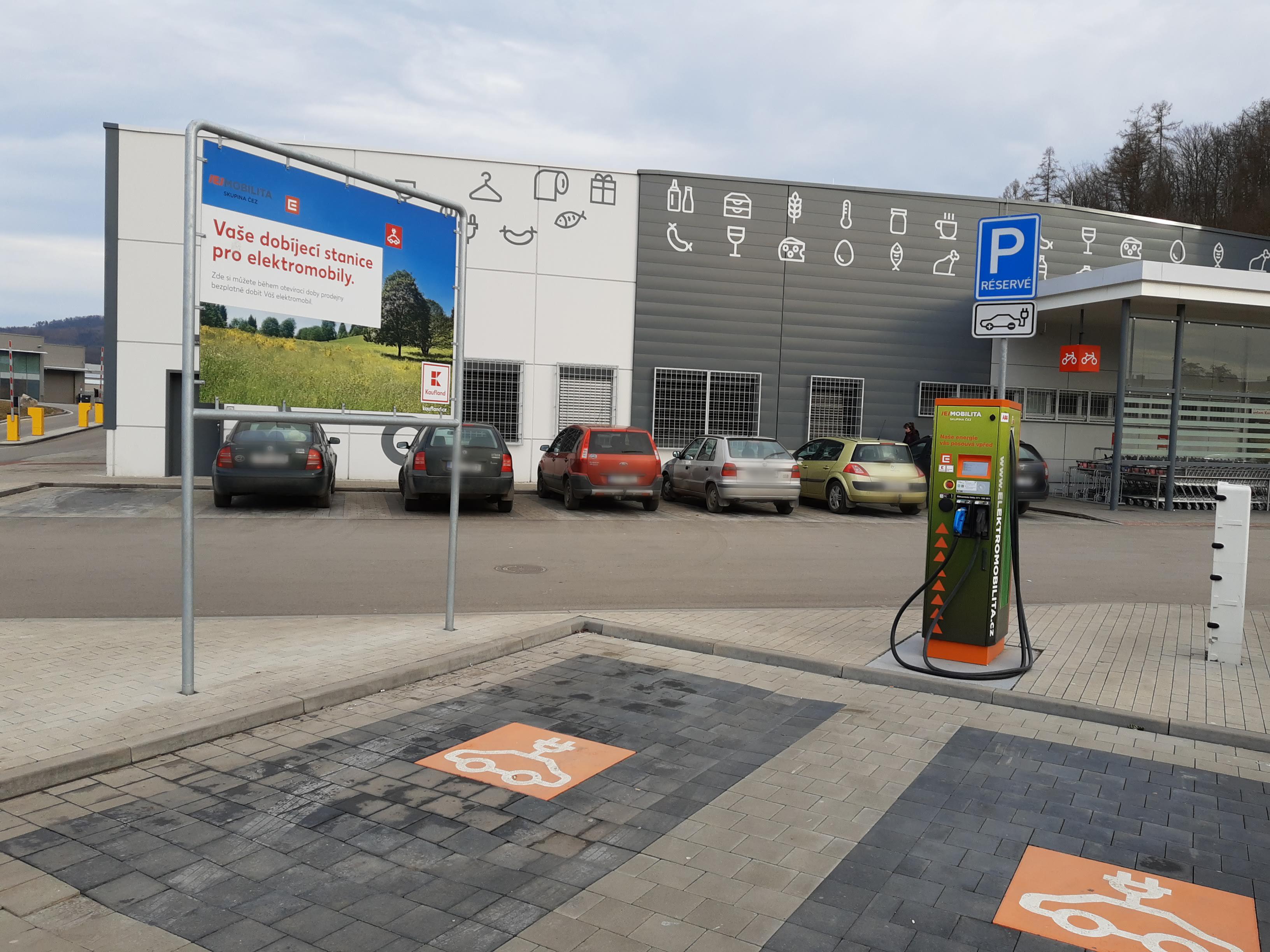 Nabíjecí stanice ČEZ