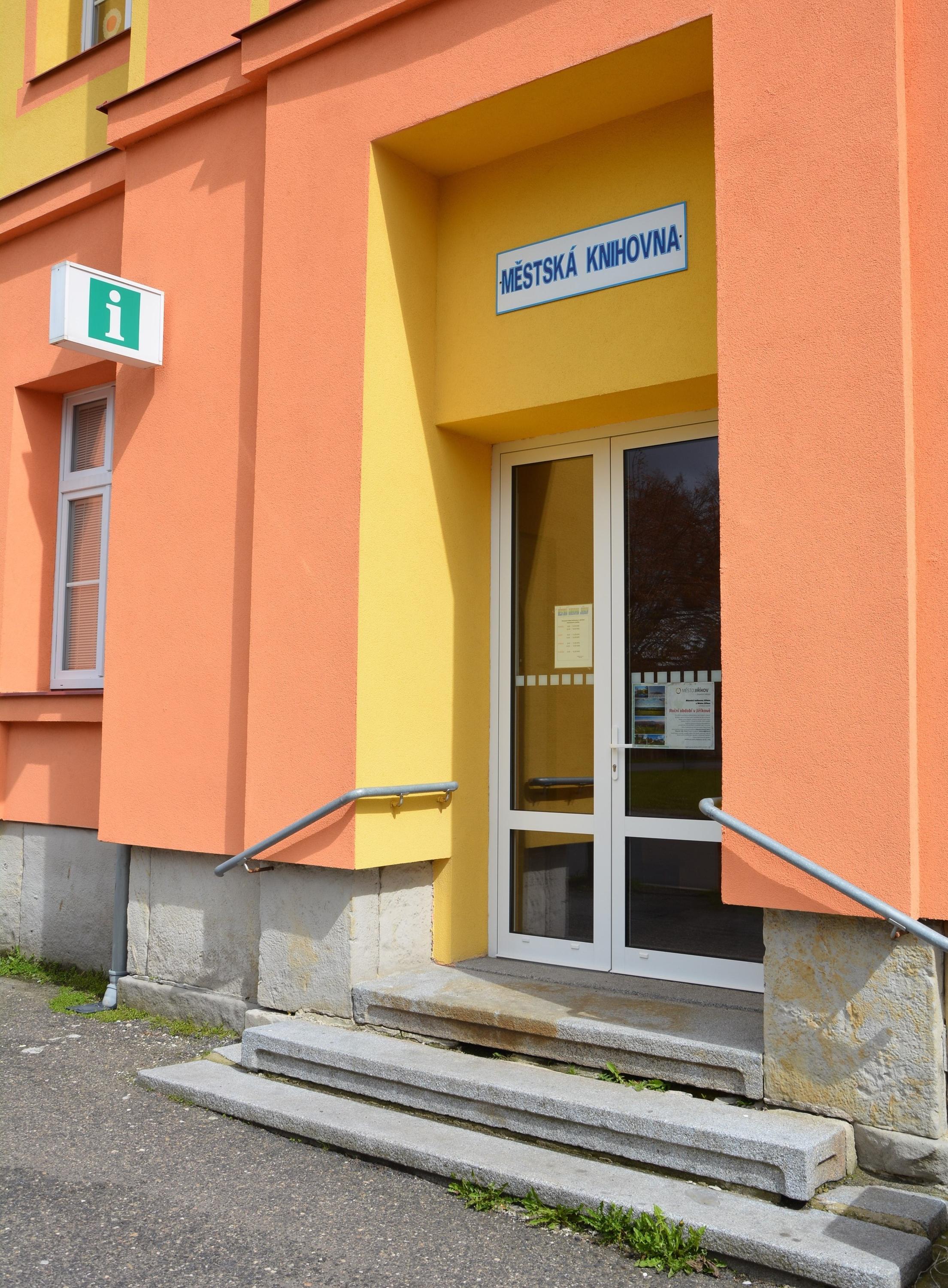 Městská knihovna Jiříkov foto 4