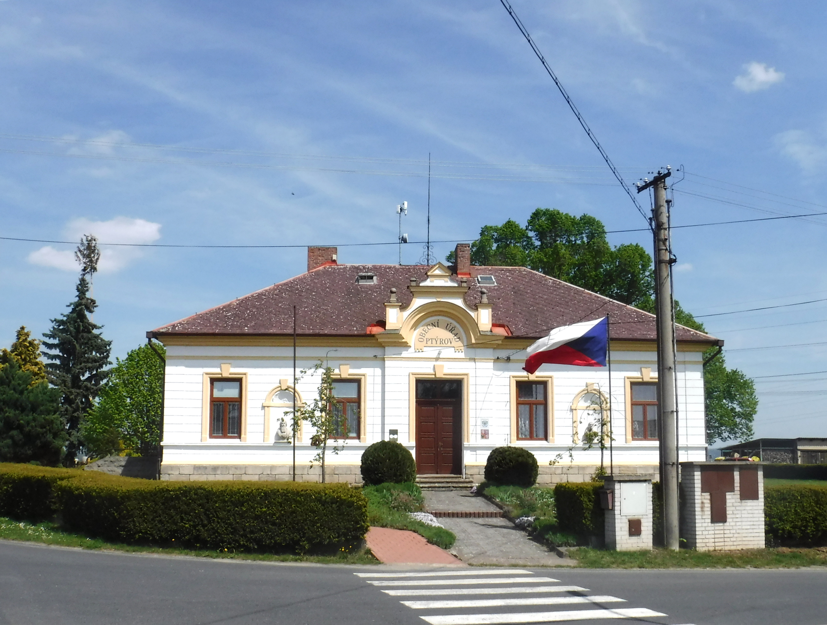 Ptýrov - obecní úřad